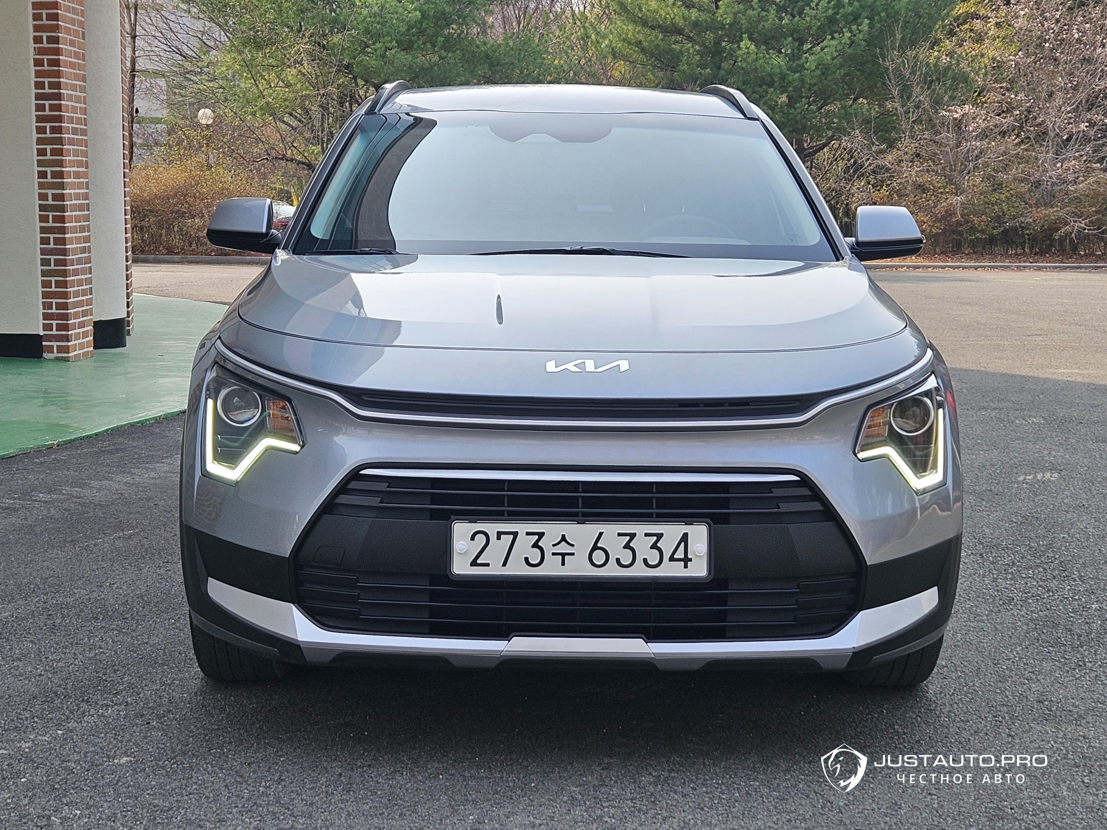 Автомобиль Kia Niro
