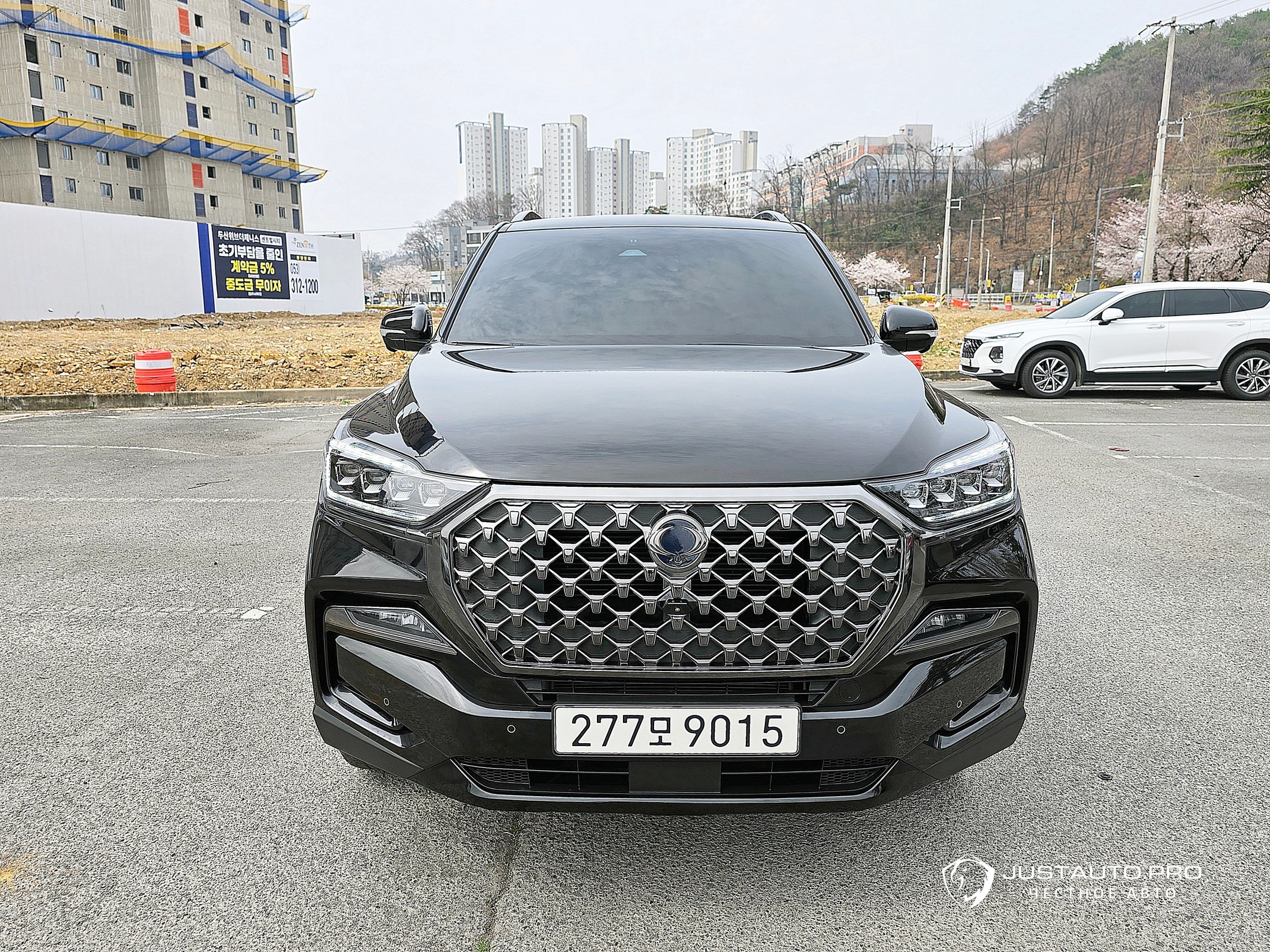 Автомобиль KG_Mobility_Ssangyong Rexton