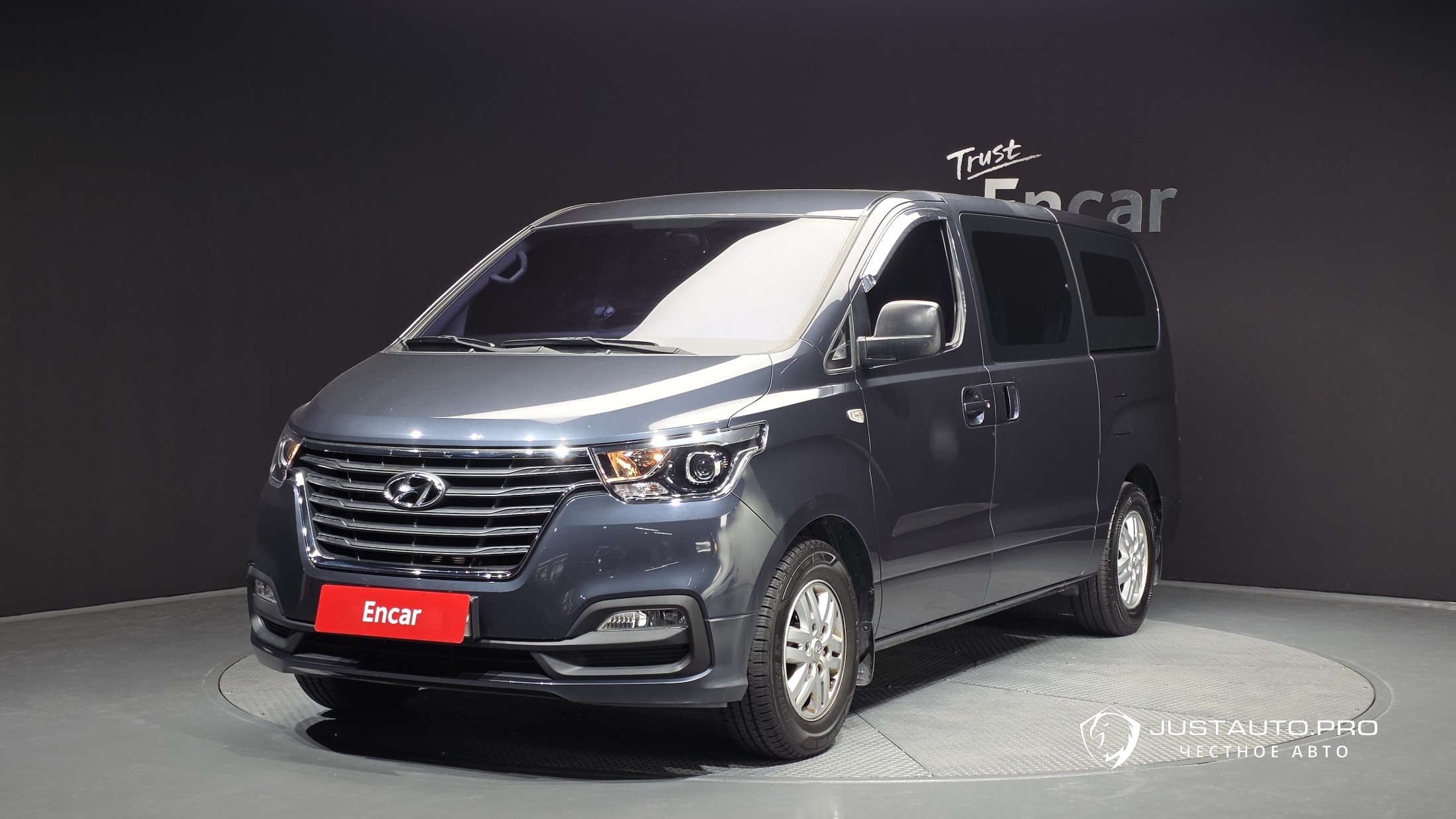 Автомобиль Hyundai Starex