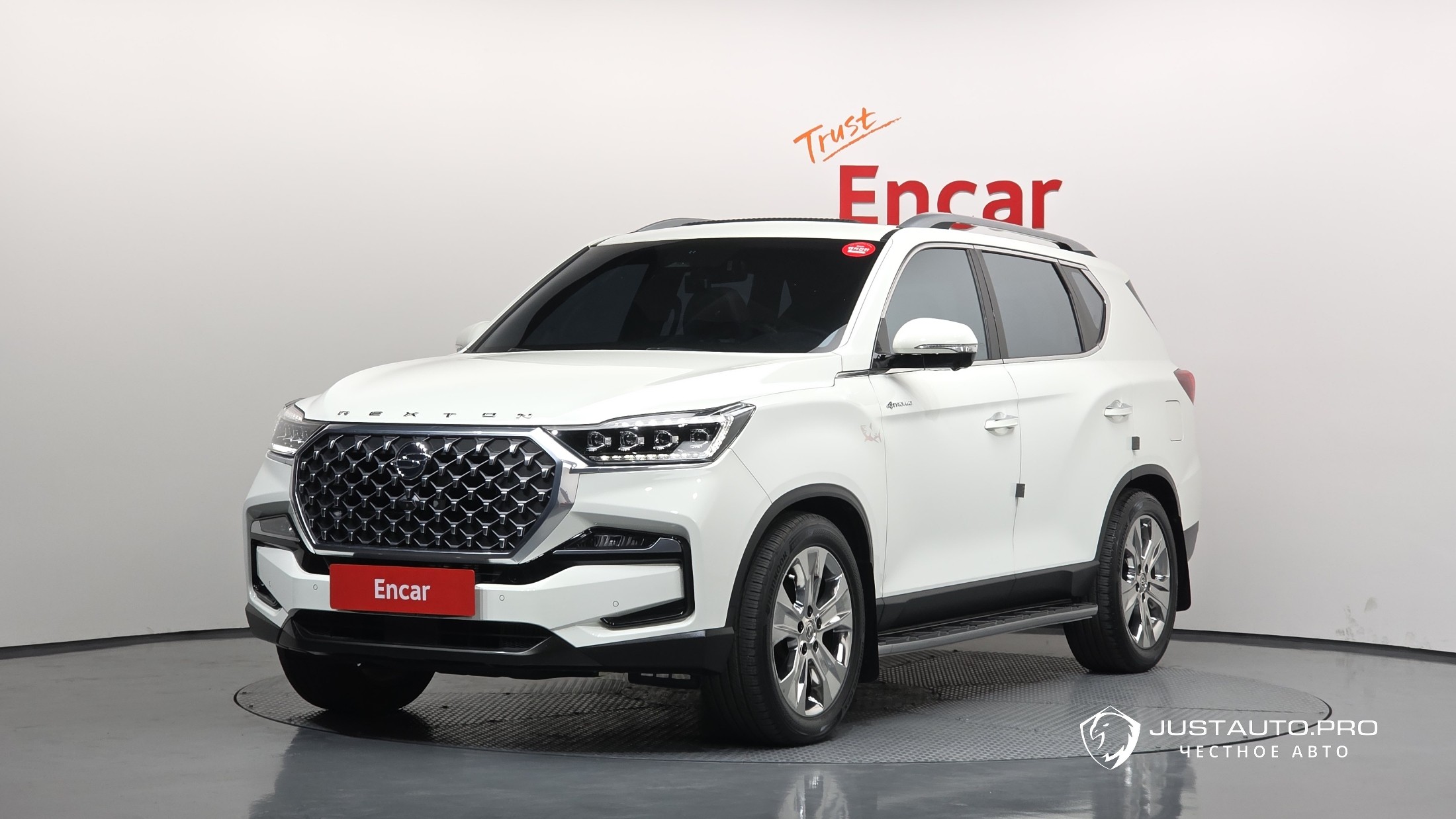 Автомобиль KG_Mobility_Ssangyong Rexton