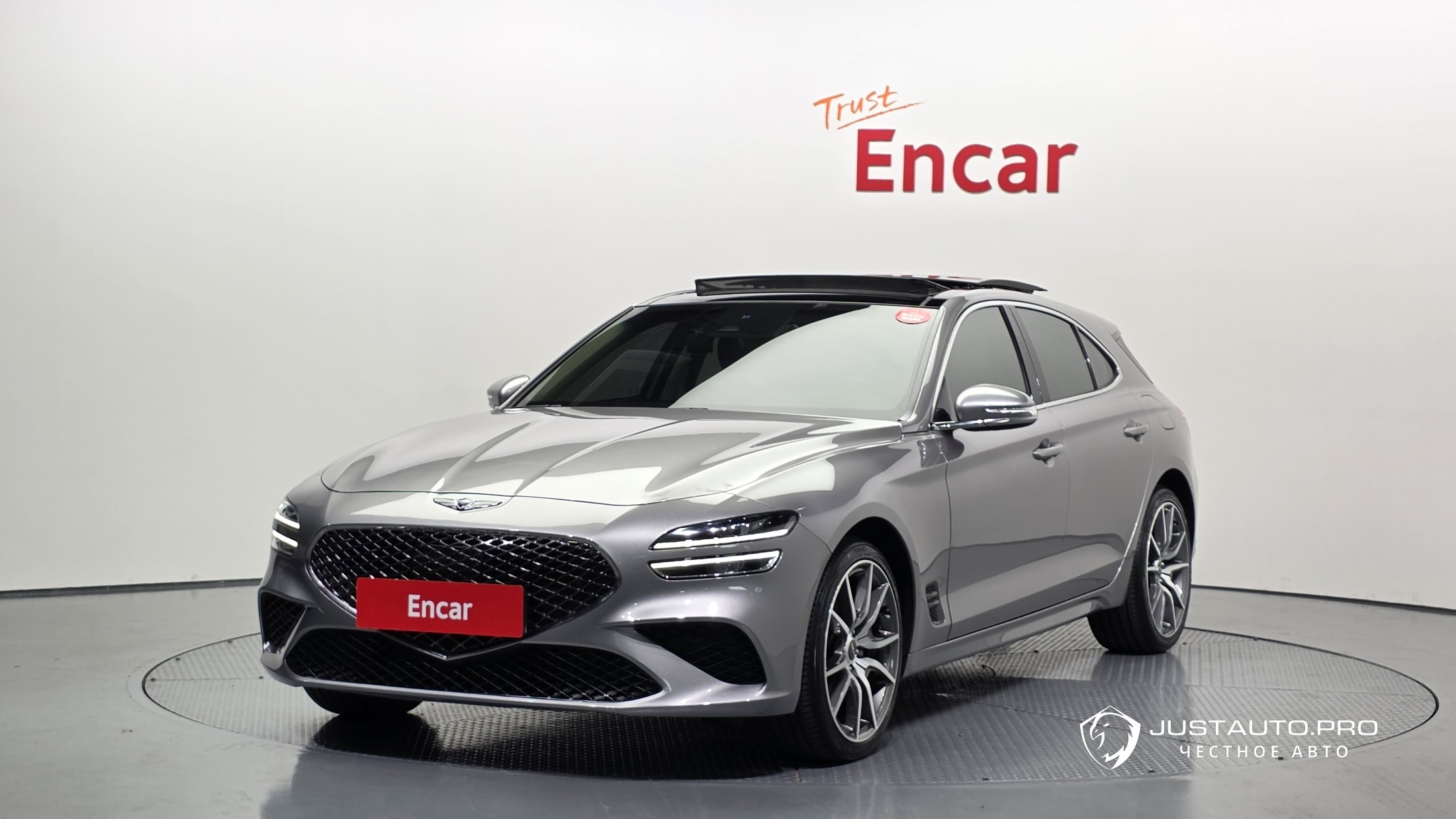 Автомобиль Genesis G70