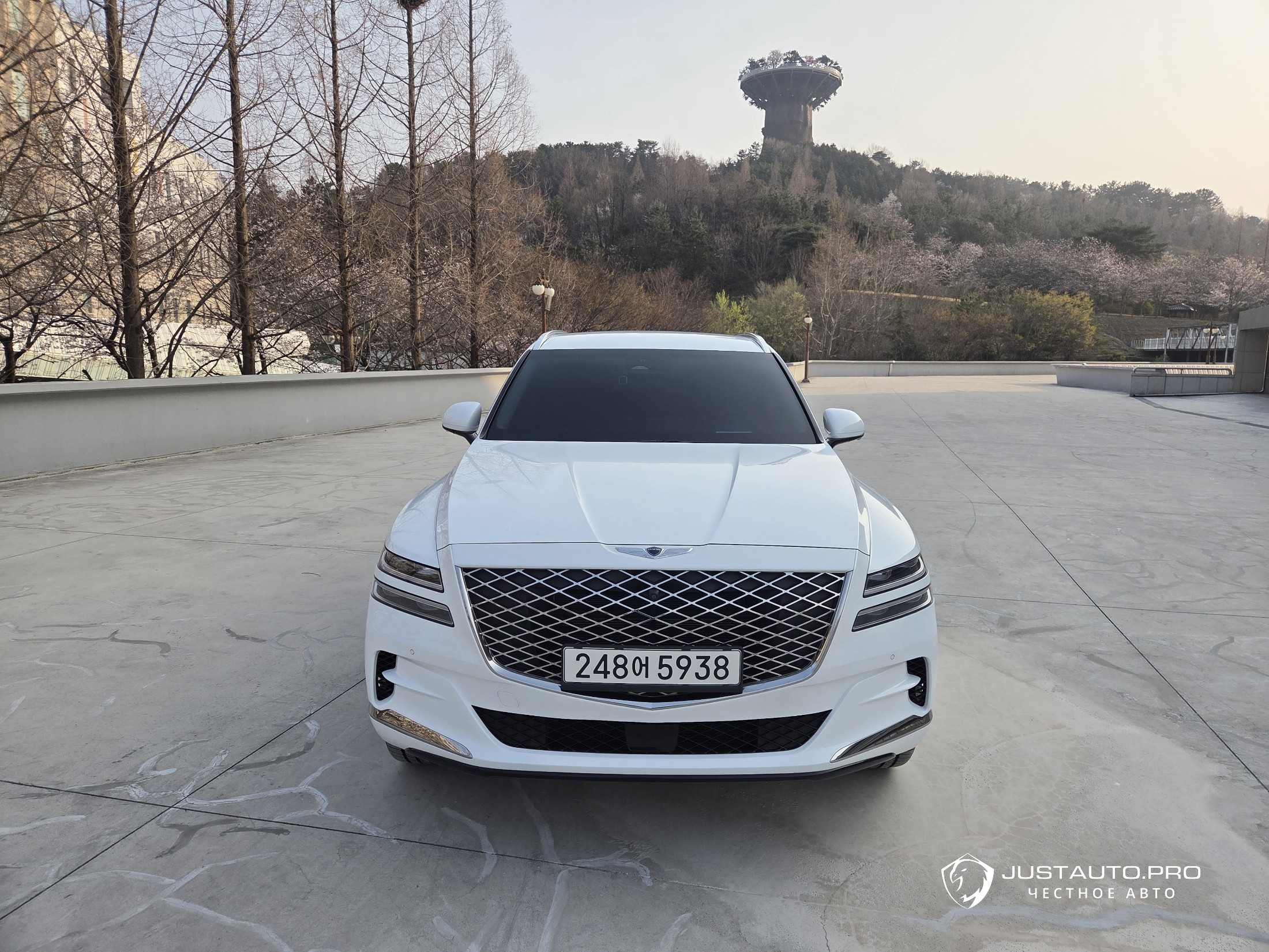 Автомобиль Genesis GV80
