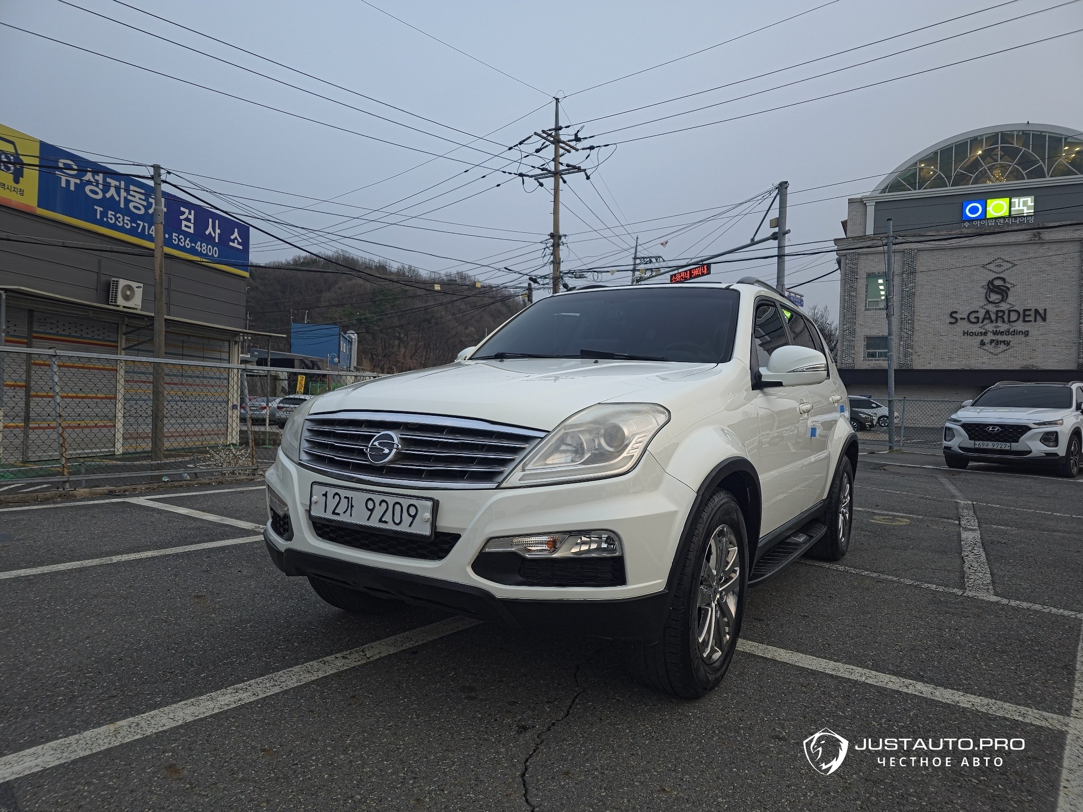 Автомобиль KG_Mobility_Ssangyong Rexton