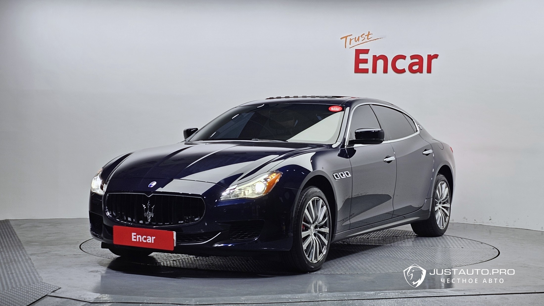 Автомобиль Maserati Quattroporte