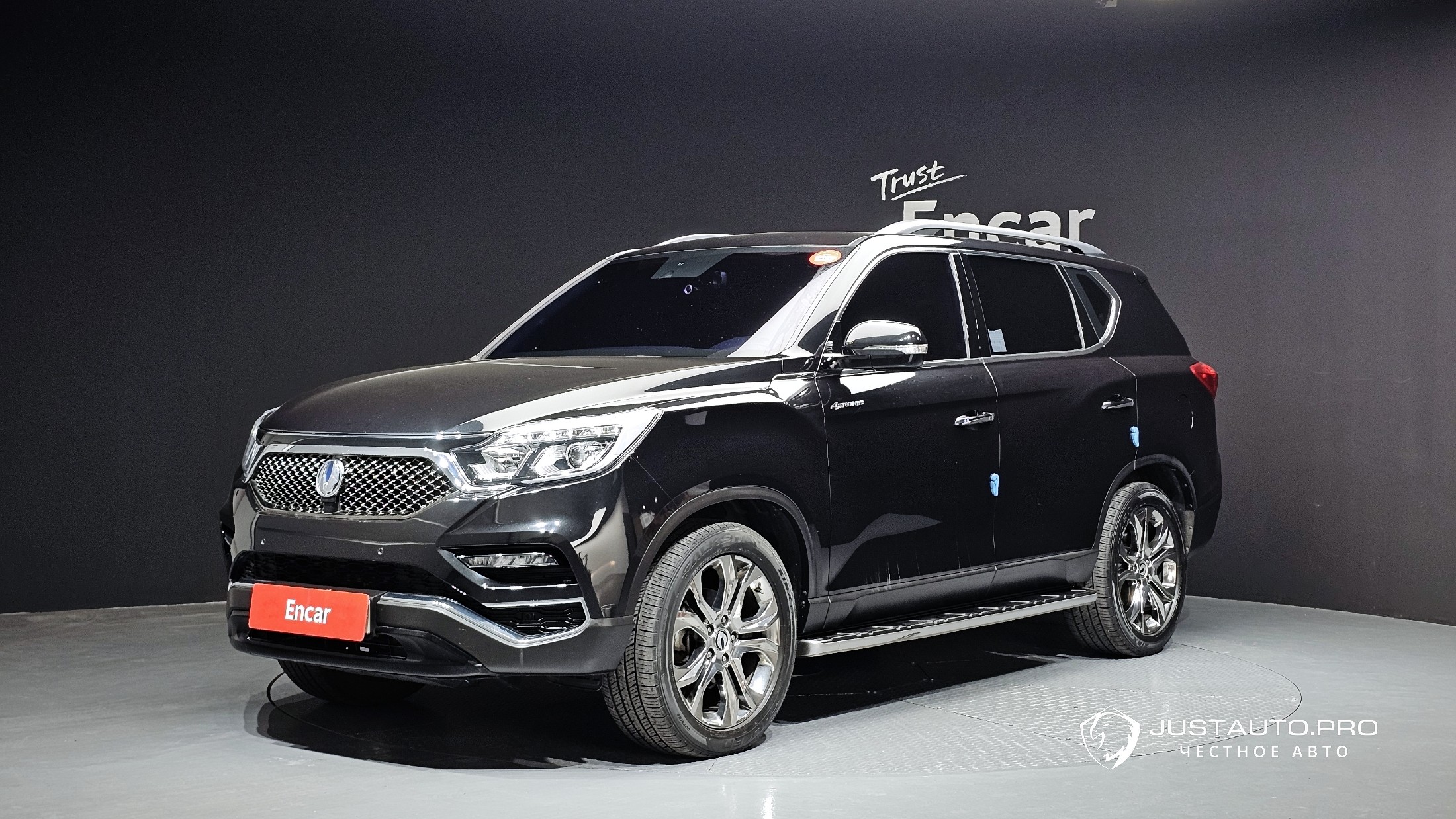 Автомобиль KG_Mobility_Ssangyong Rexton