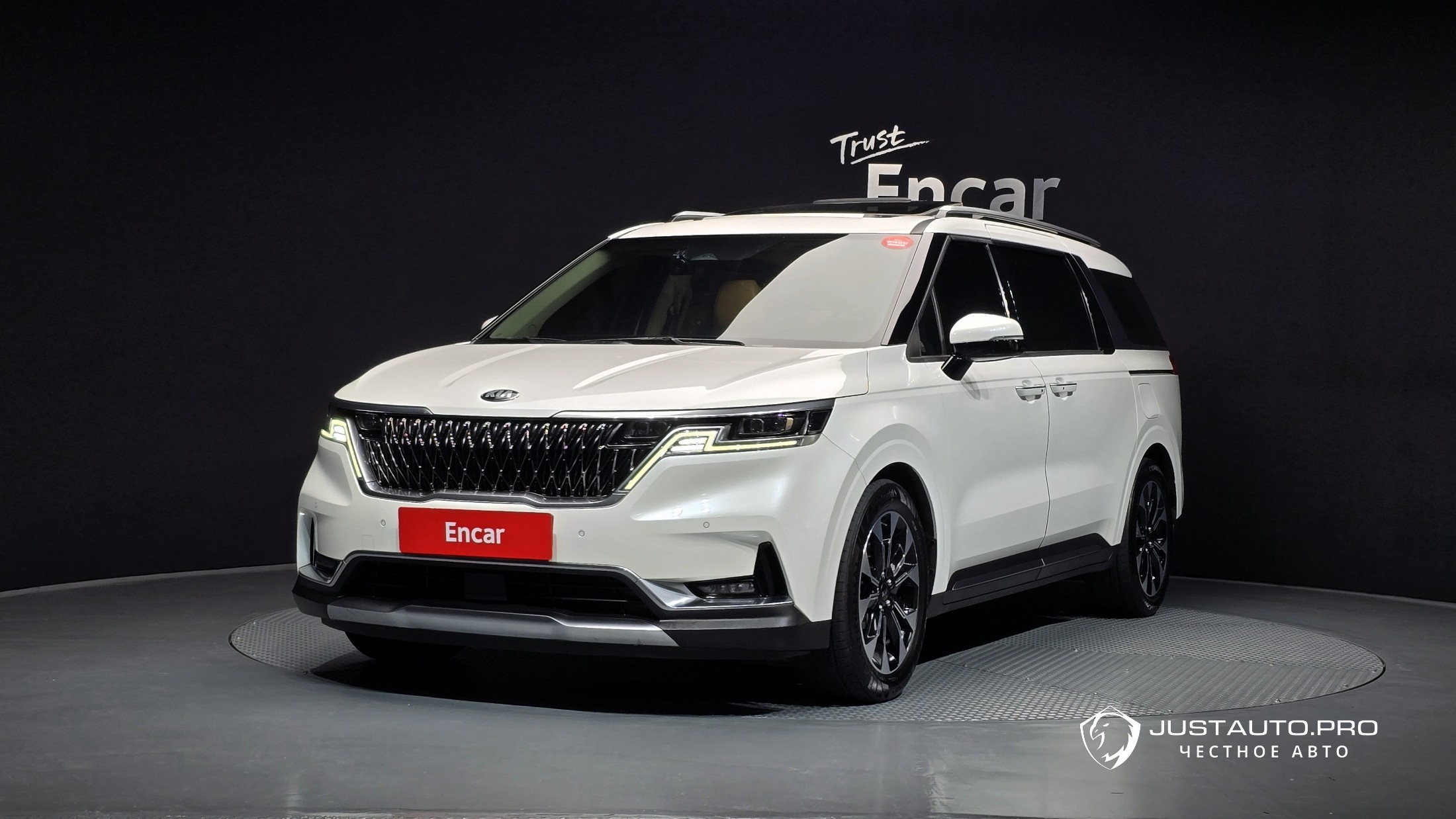 Автомобиль Kia Canival