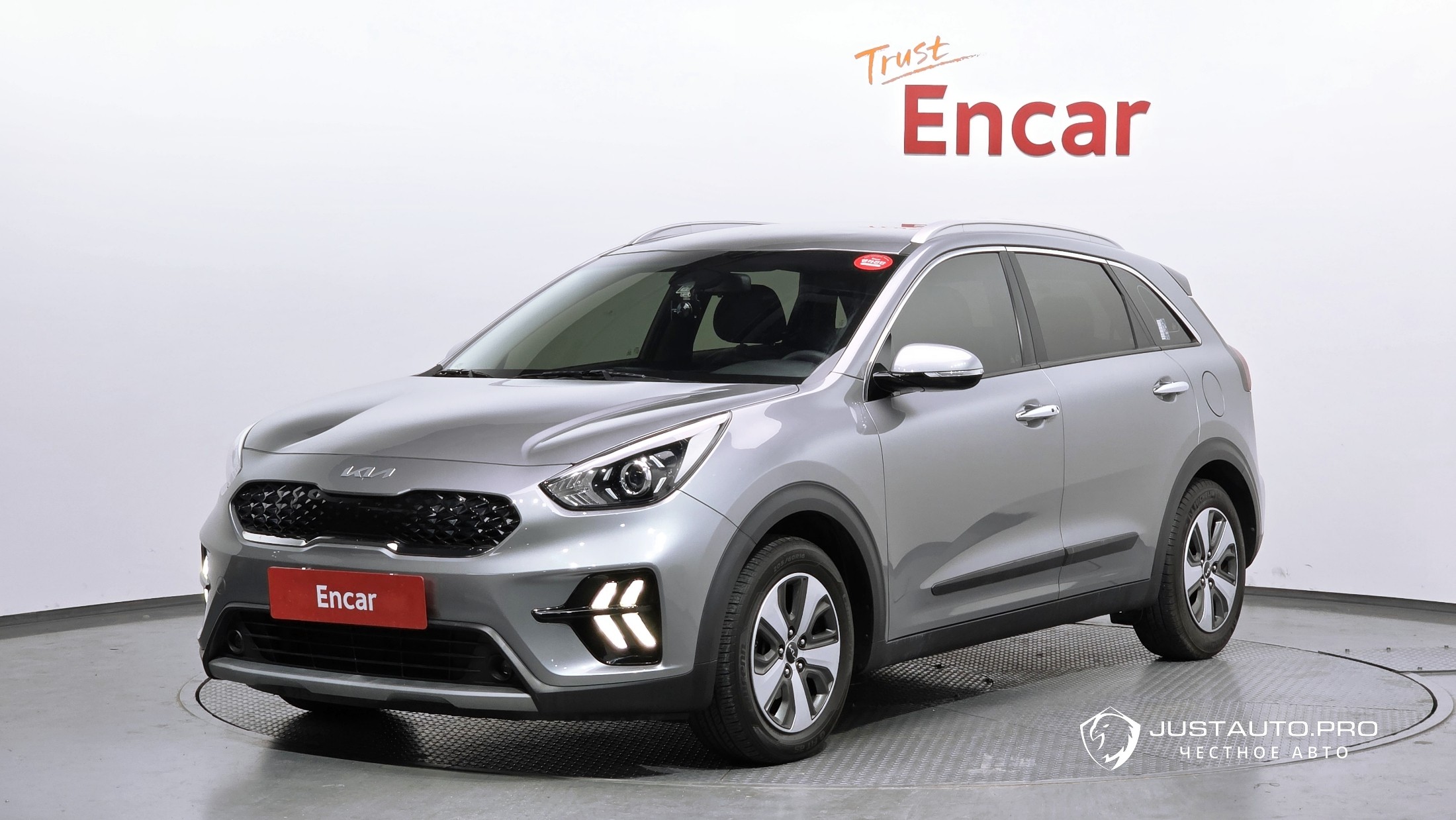 Автомобиль Kia Niro