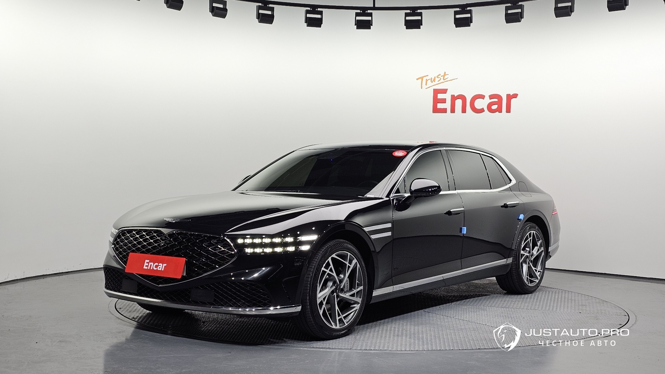 Автомобиль Genesis G90