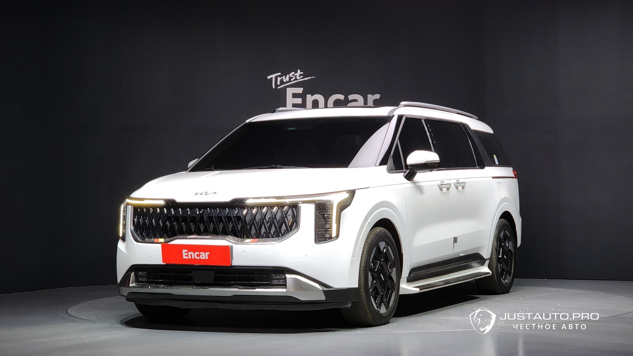 Автомобиль Kia Canival