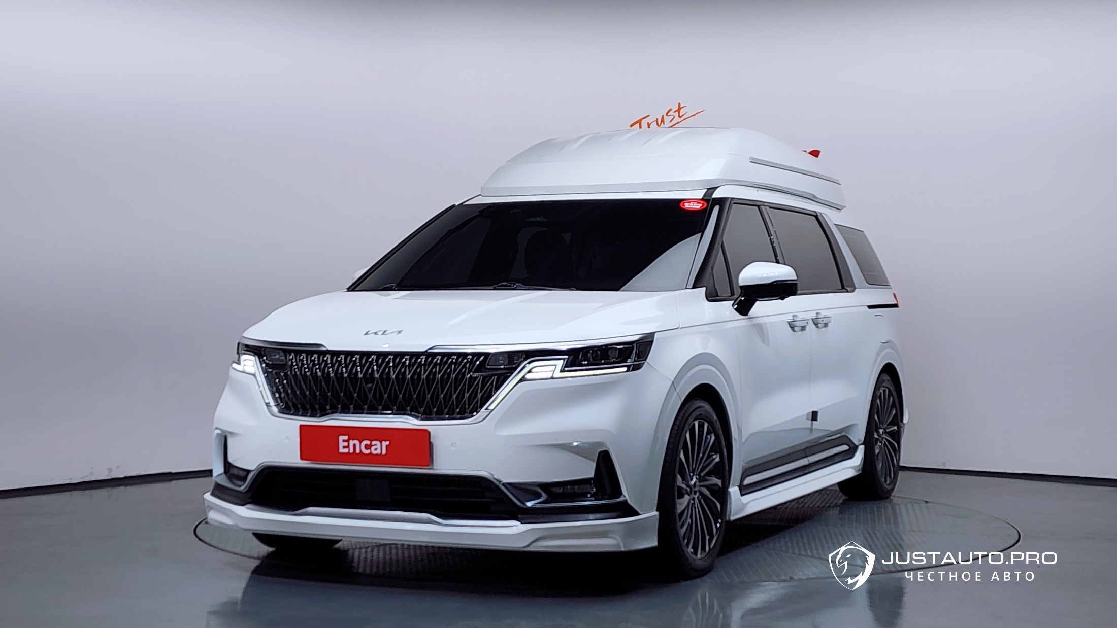 Автомобиль Kia Canival