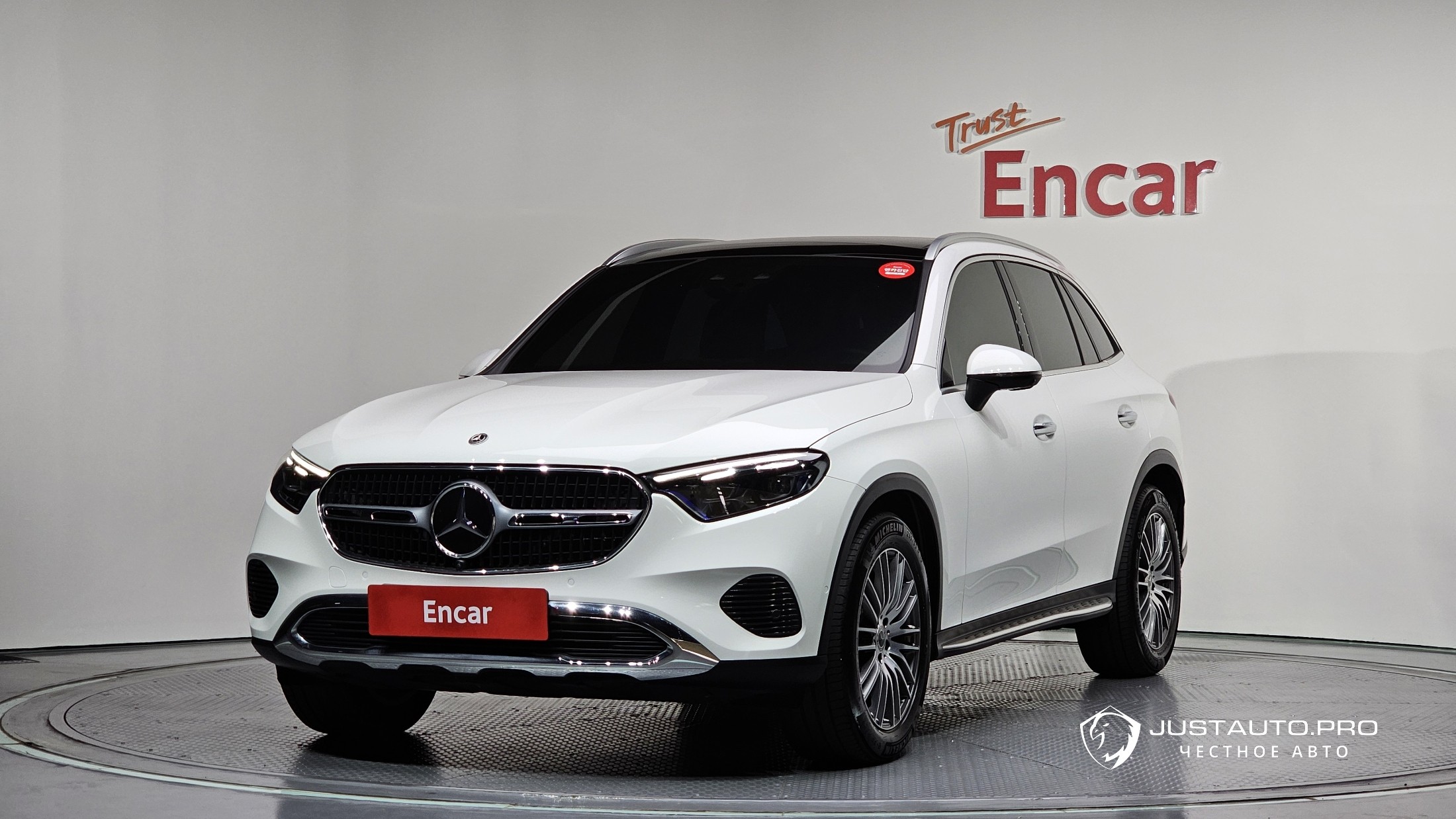 Автомобиль Mercedes-Benz GLC-Class