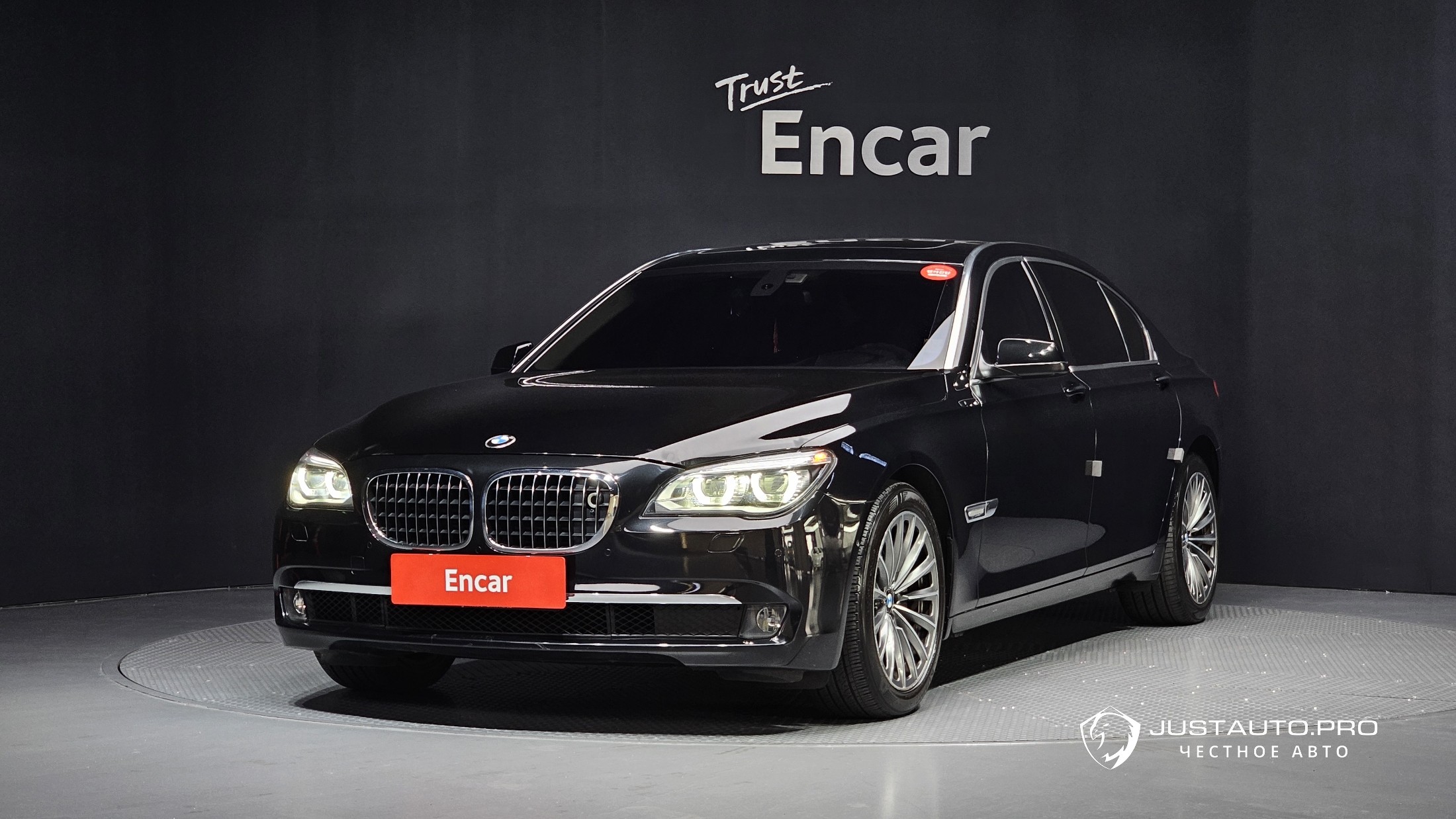 Автомобиль BMW 7-Series