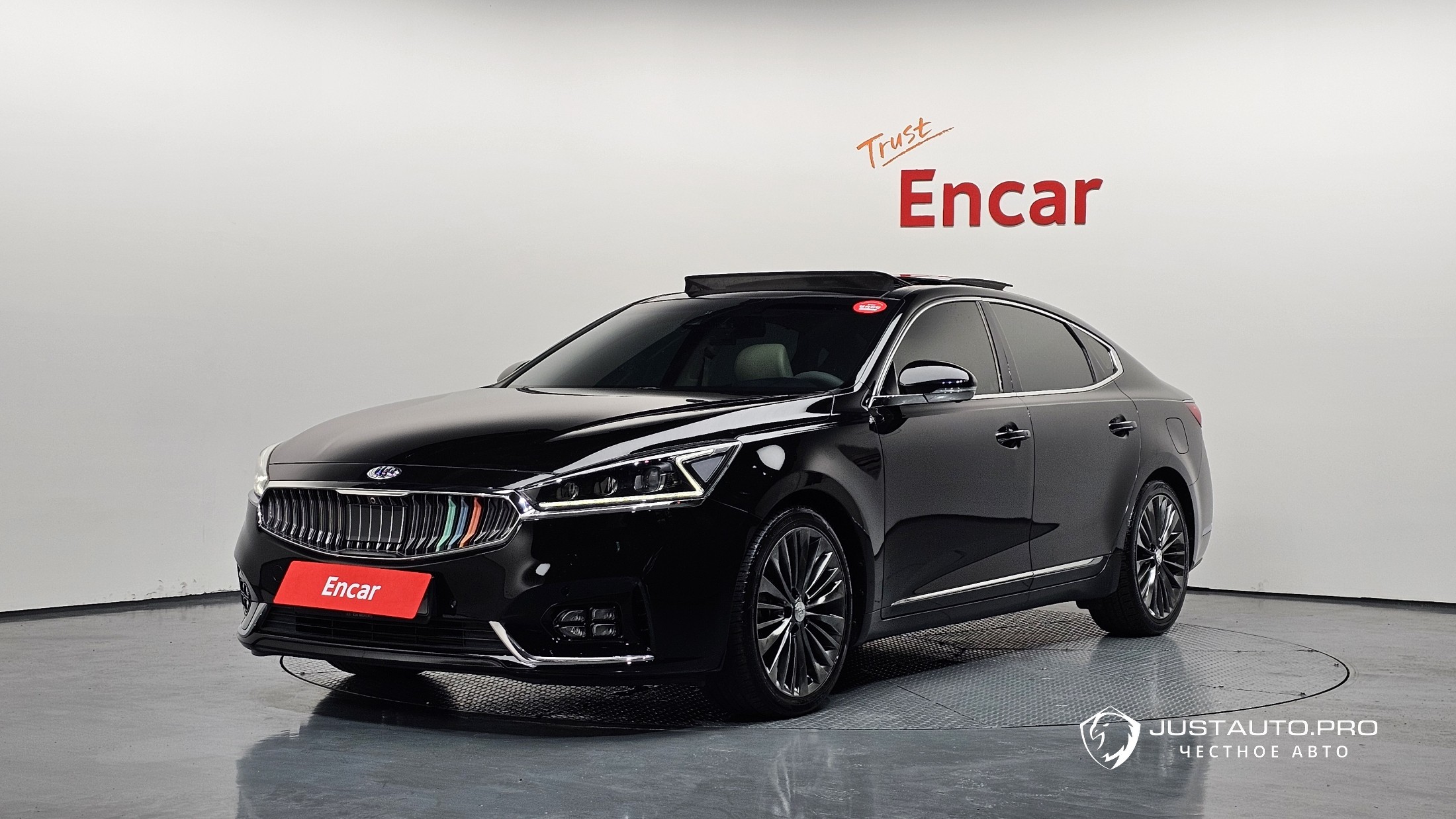 Автомобиль Kia K7