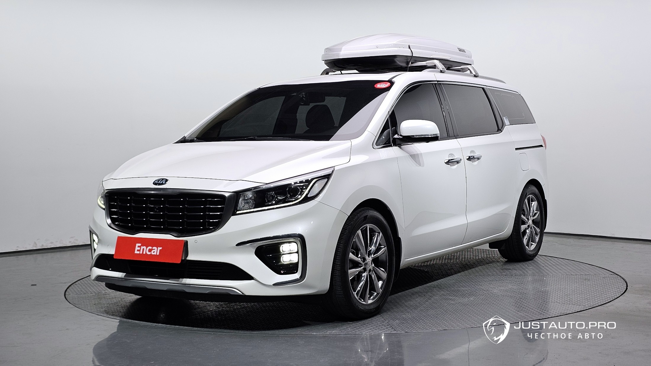 Автомобиль Kia Canival