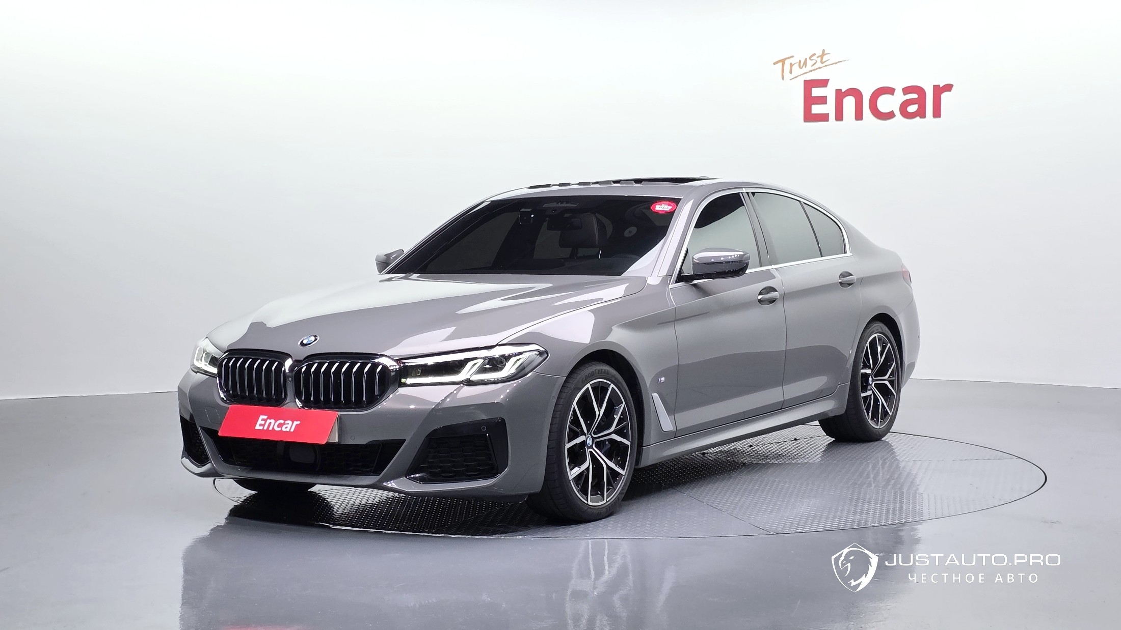 Автомобиль BMW 5-Series