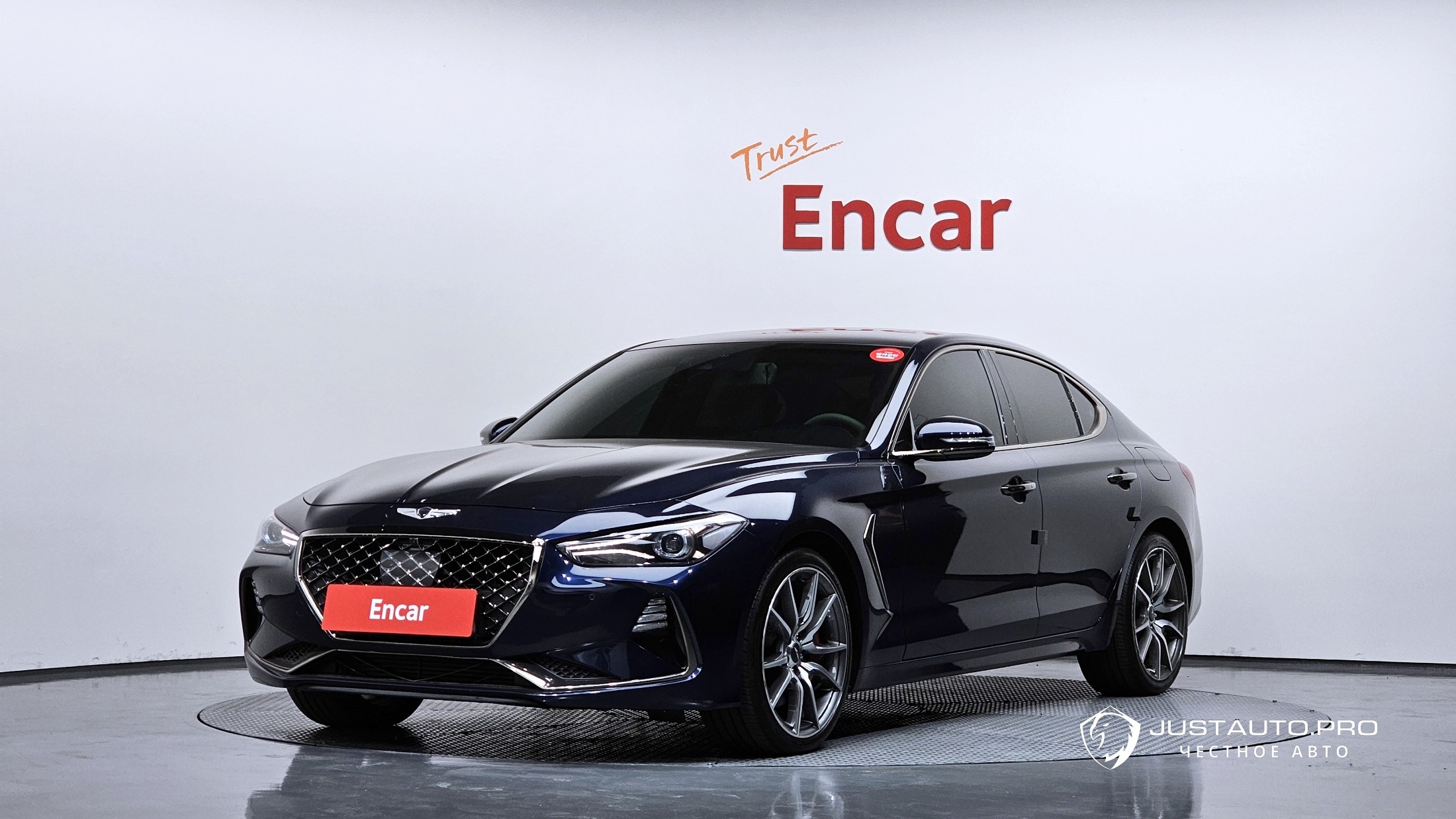 Автомобиль Genesis G70