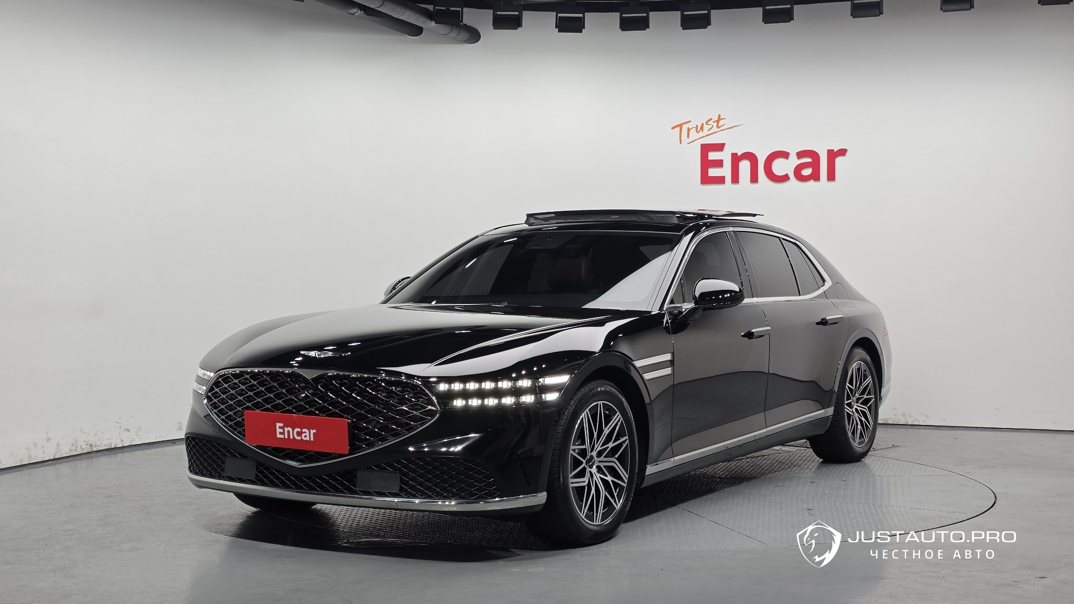 Автомобиль Genesis G90