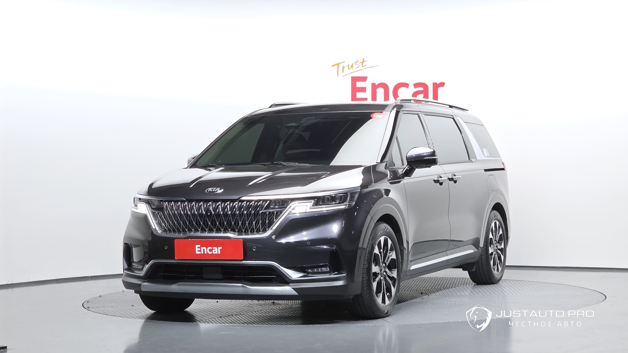 Автомобиль Kia Canival
