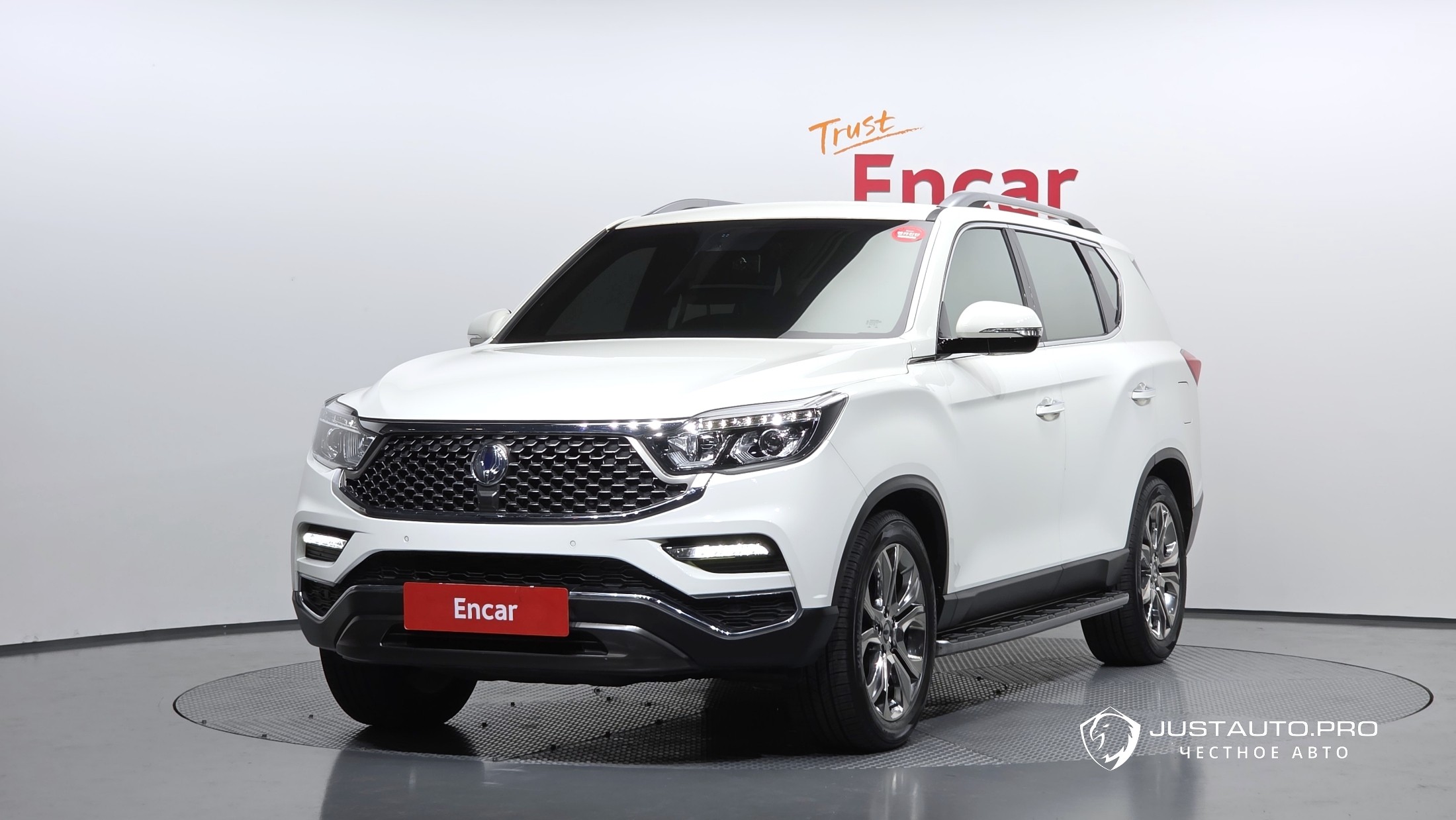 Автомобиль KG_Mobility_Ssangyong Rexton