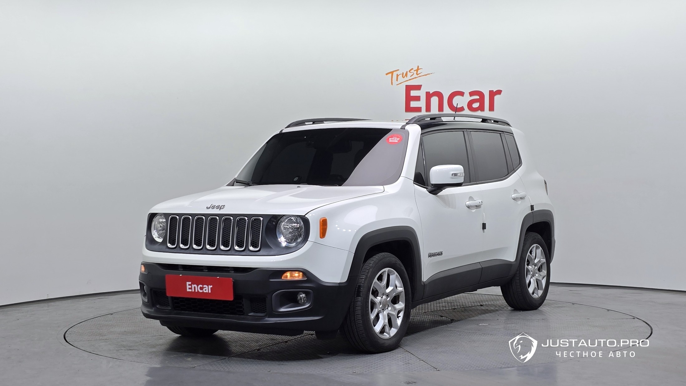 Автомобиль Jeep Renegade
