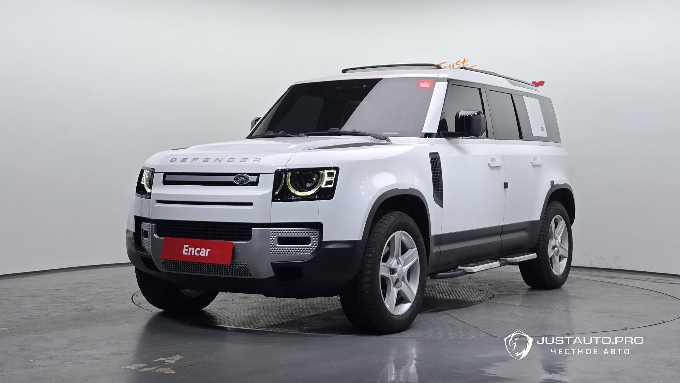 Автомобиль Land Rover Defender
