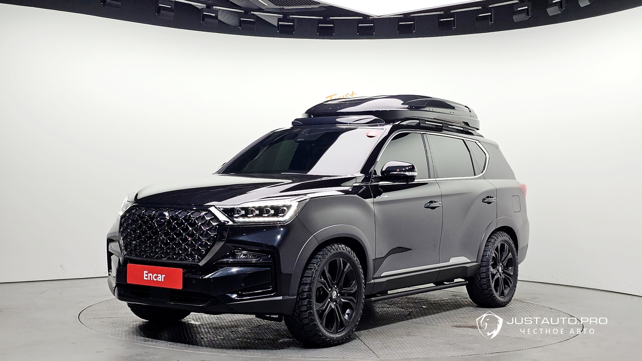 Автомобиль KG_Mobility_Ssangyong Rexton