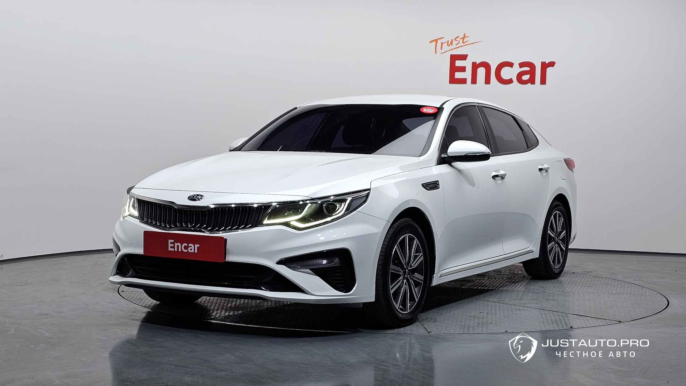 Автомобиль Kia K5