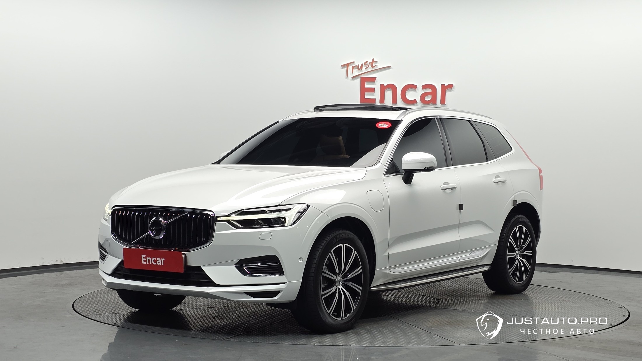 Автомобиль Volvo XC60