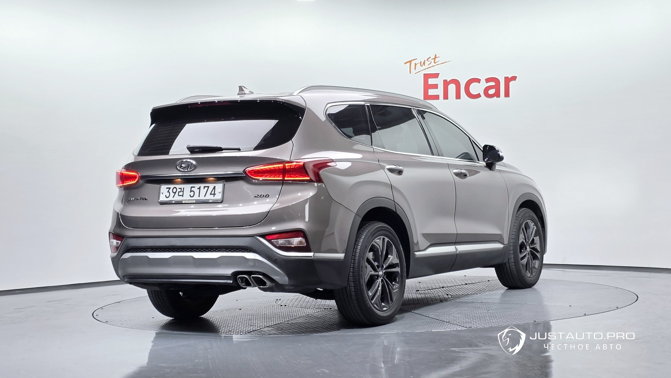 Автомобиль Hyundai Santafe