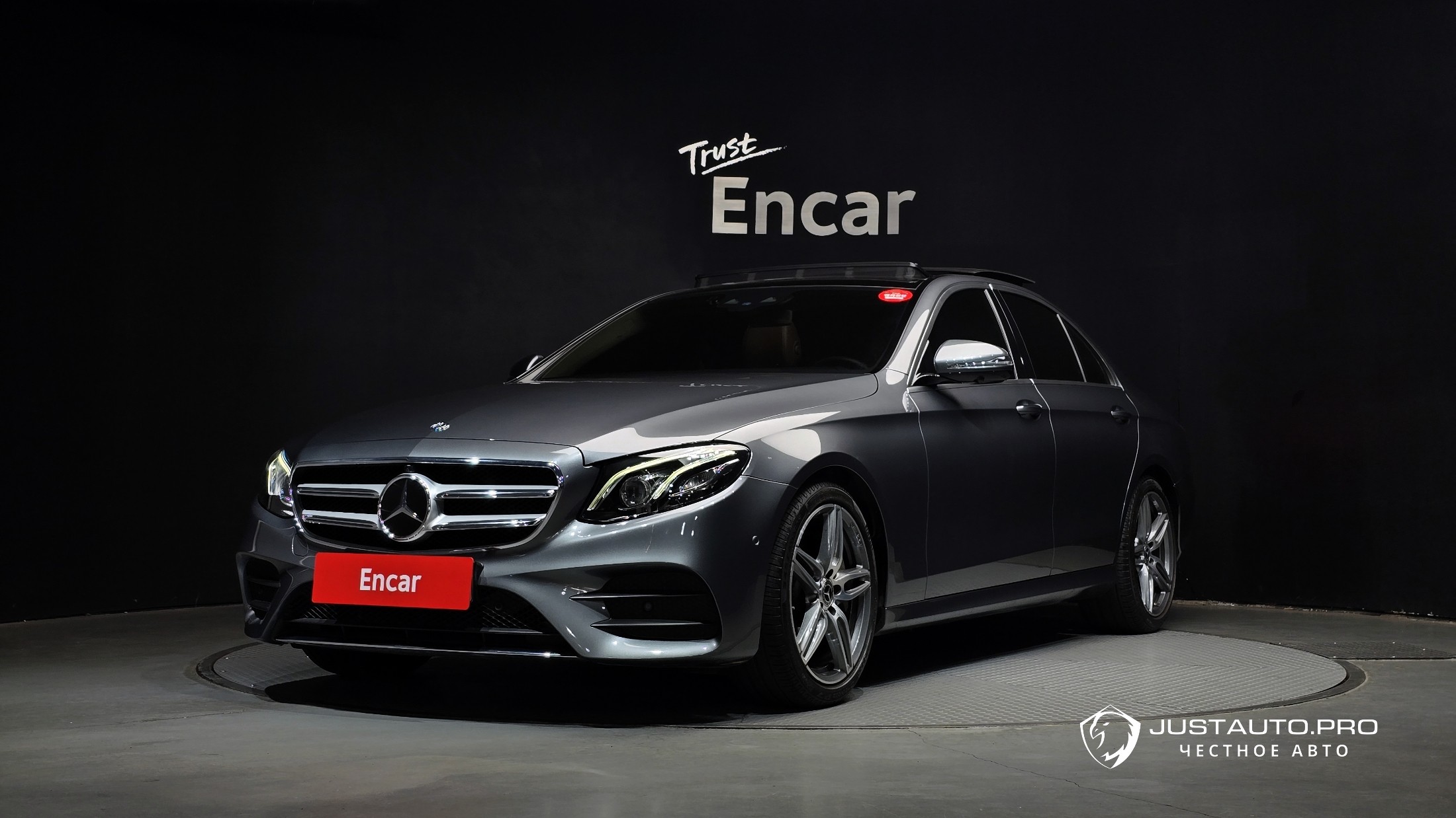 Автомобиль Mercedes-Benz E-Class