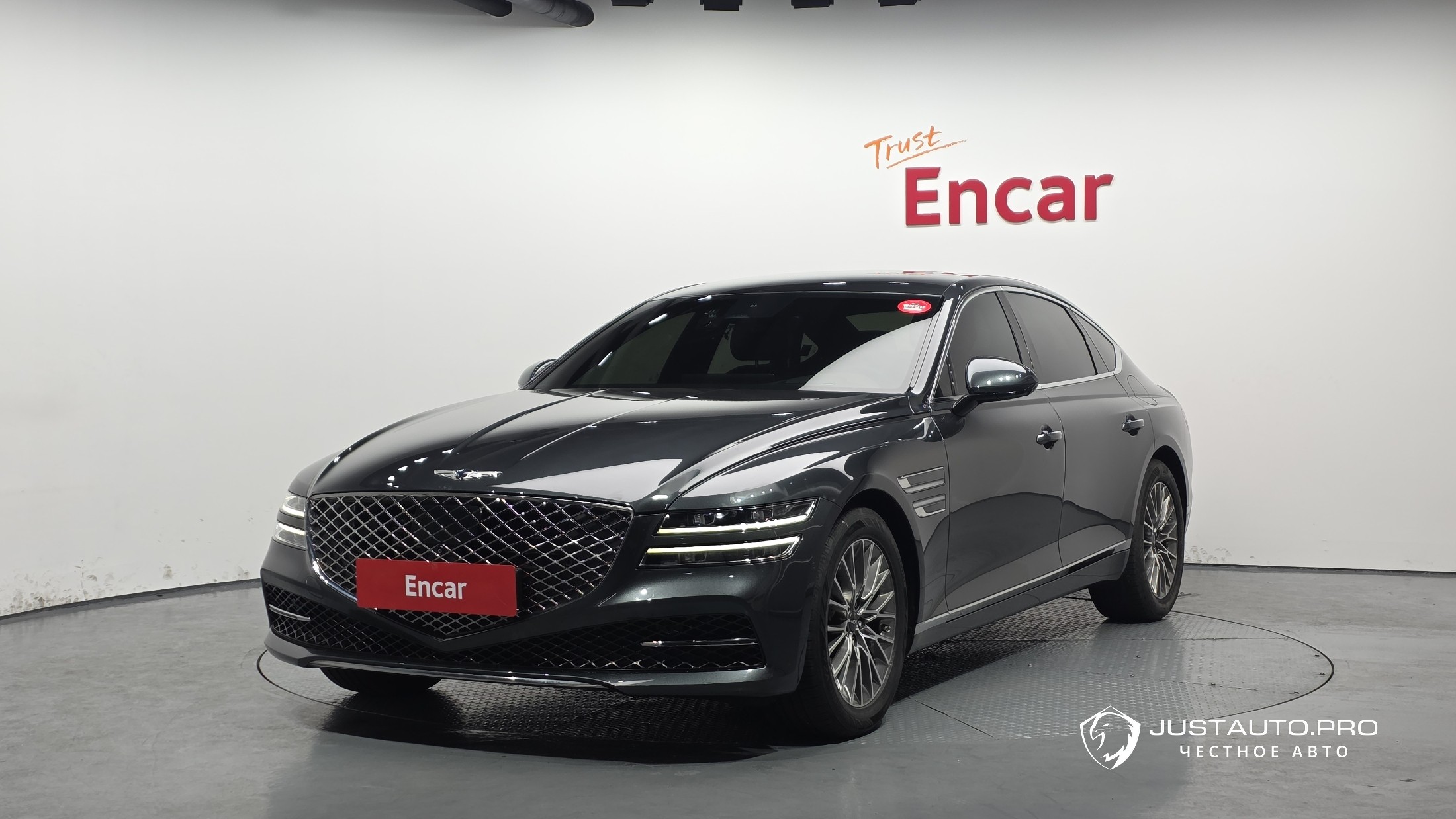 Автомобиль Genesis G80