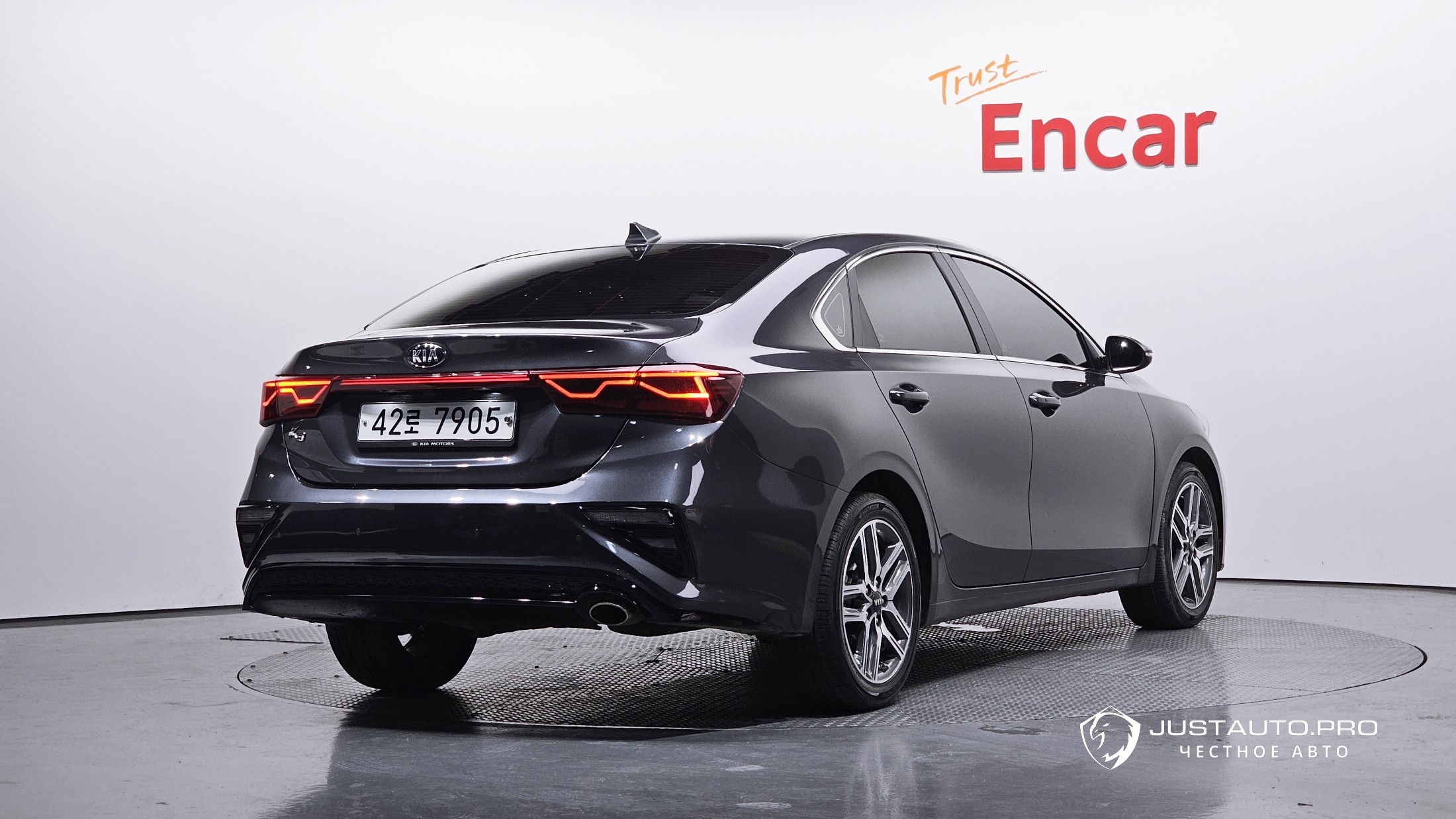 Автомобиль Kia K3