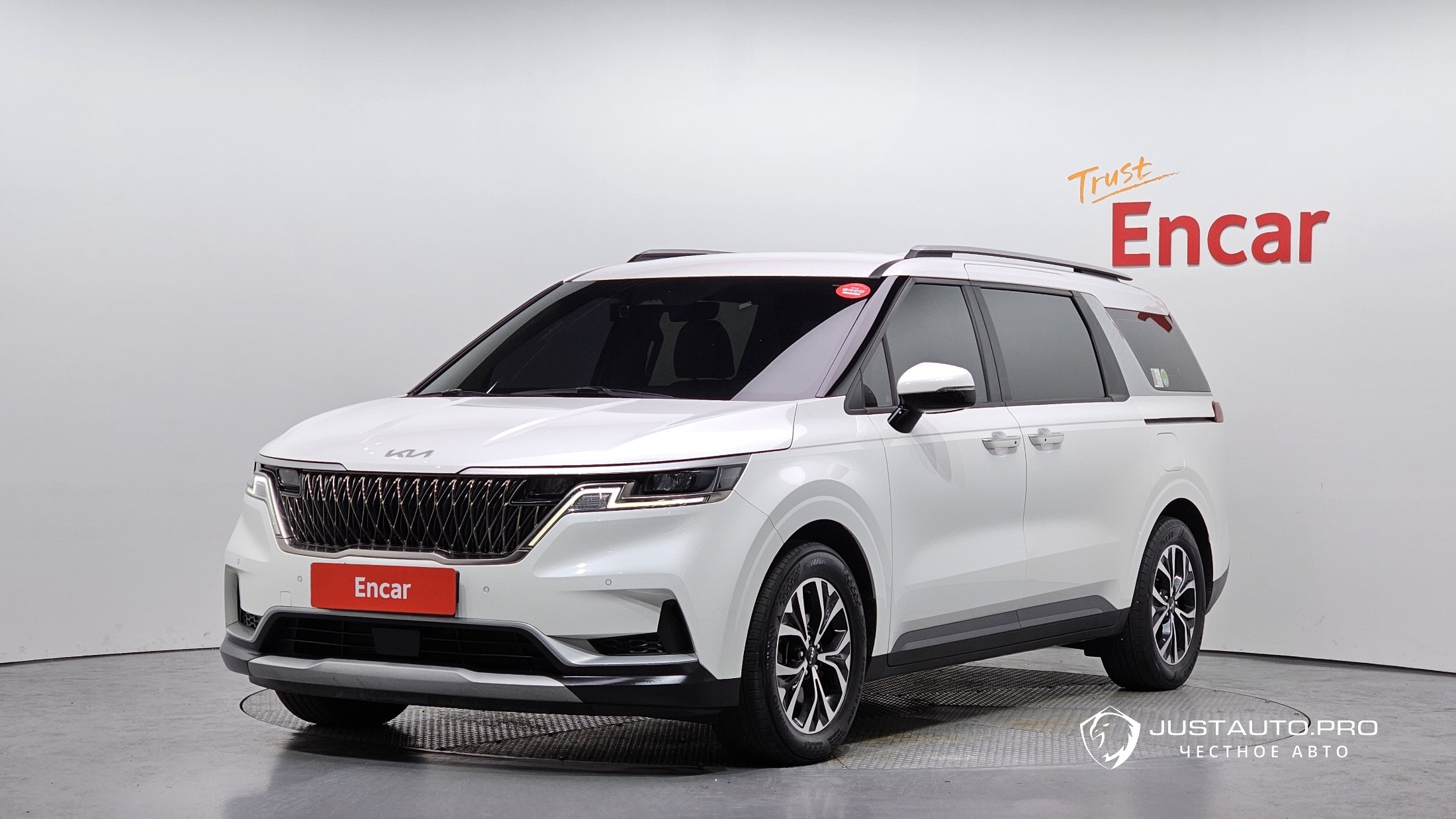 Автомобиль Kia Canival