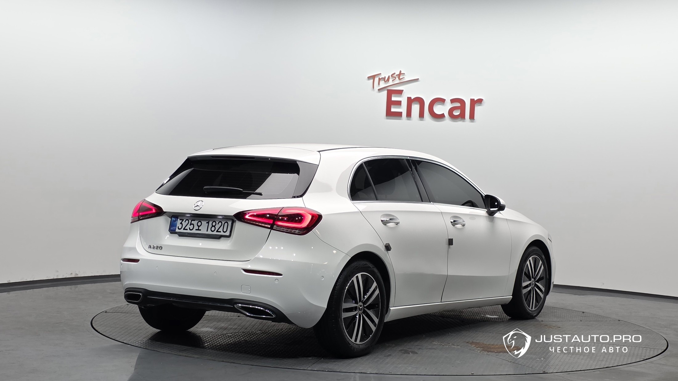 Автомобиль Mercedes-Benz A-Class