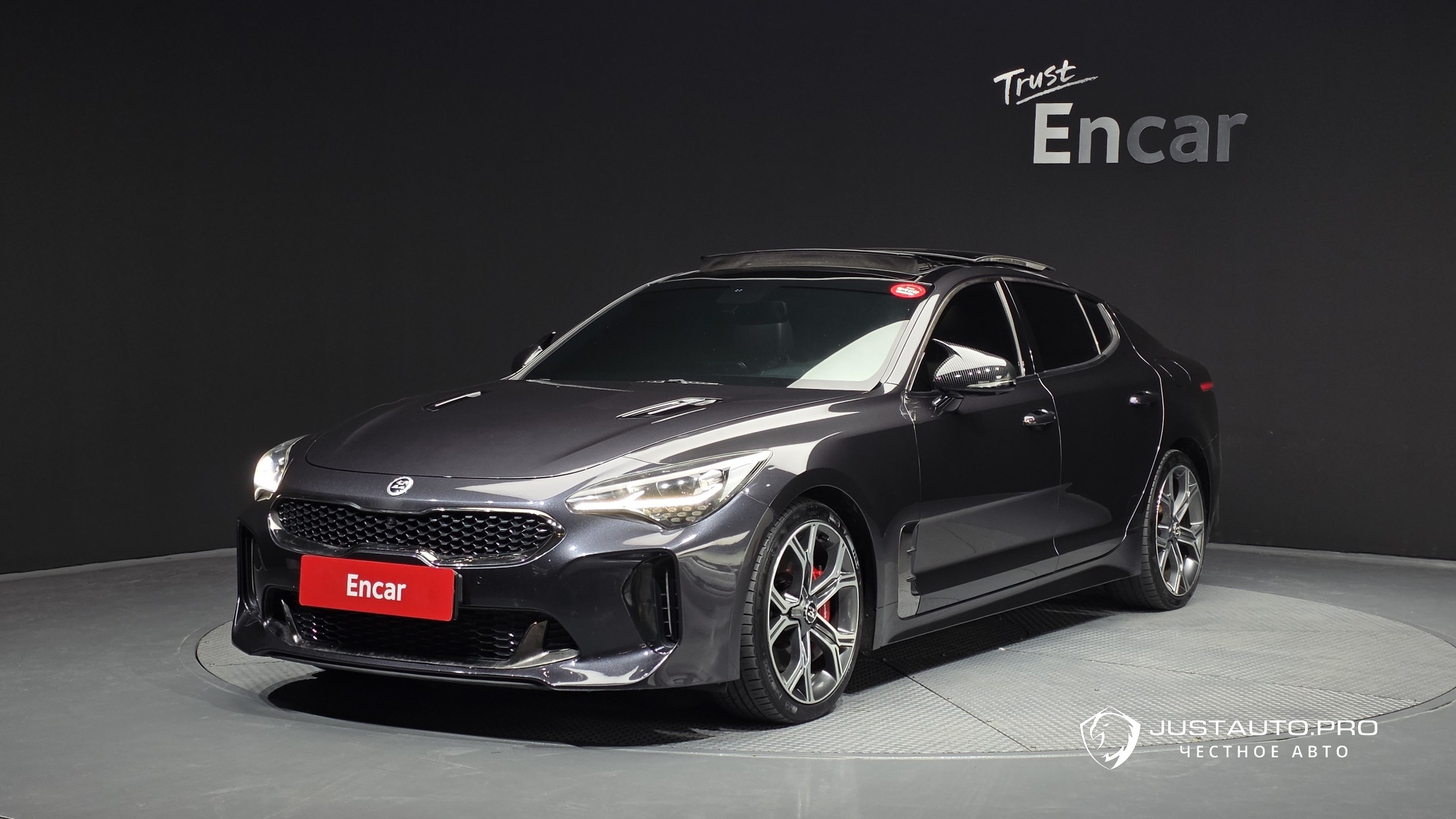 Автомобиль Kia Stinger