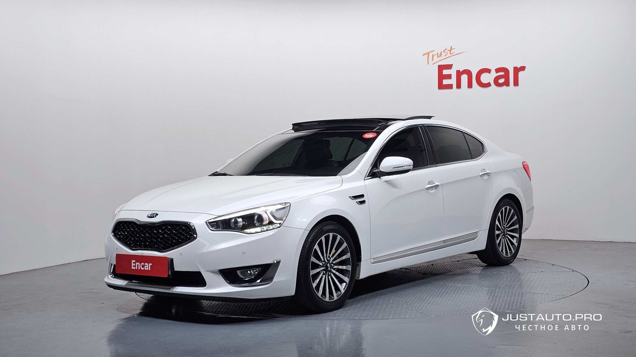 Автомобиль Kia K7