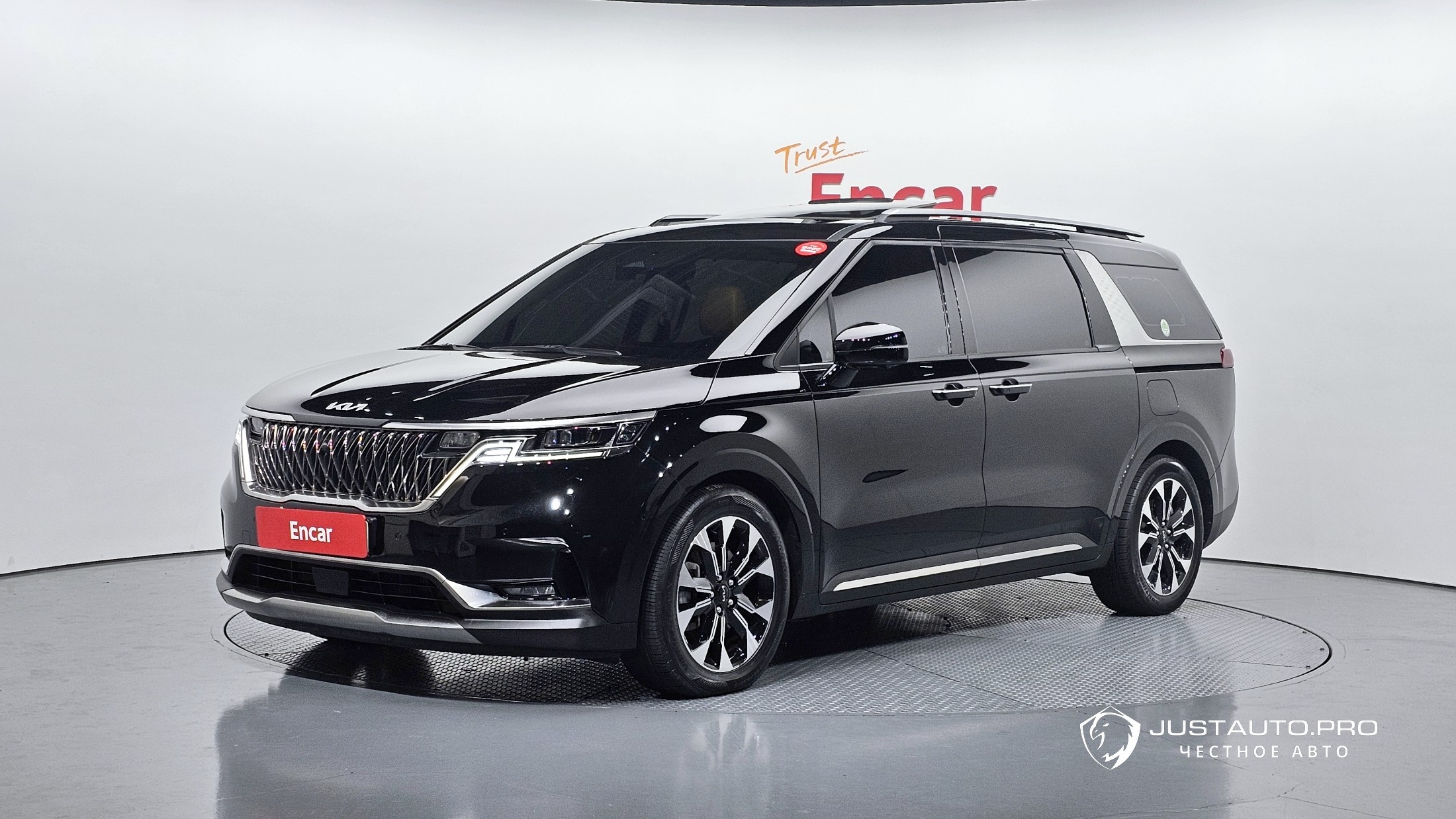 Автомобиль Kia Canival