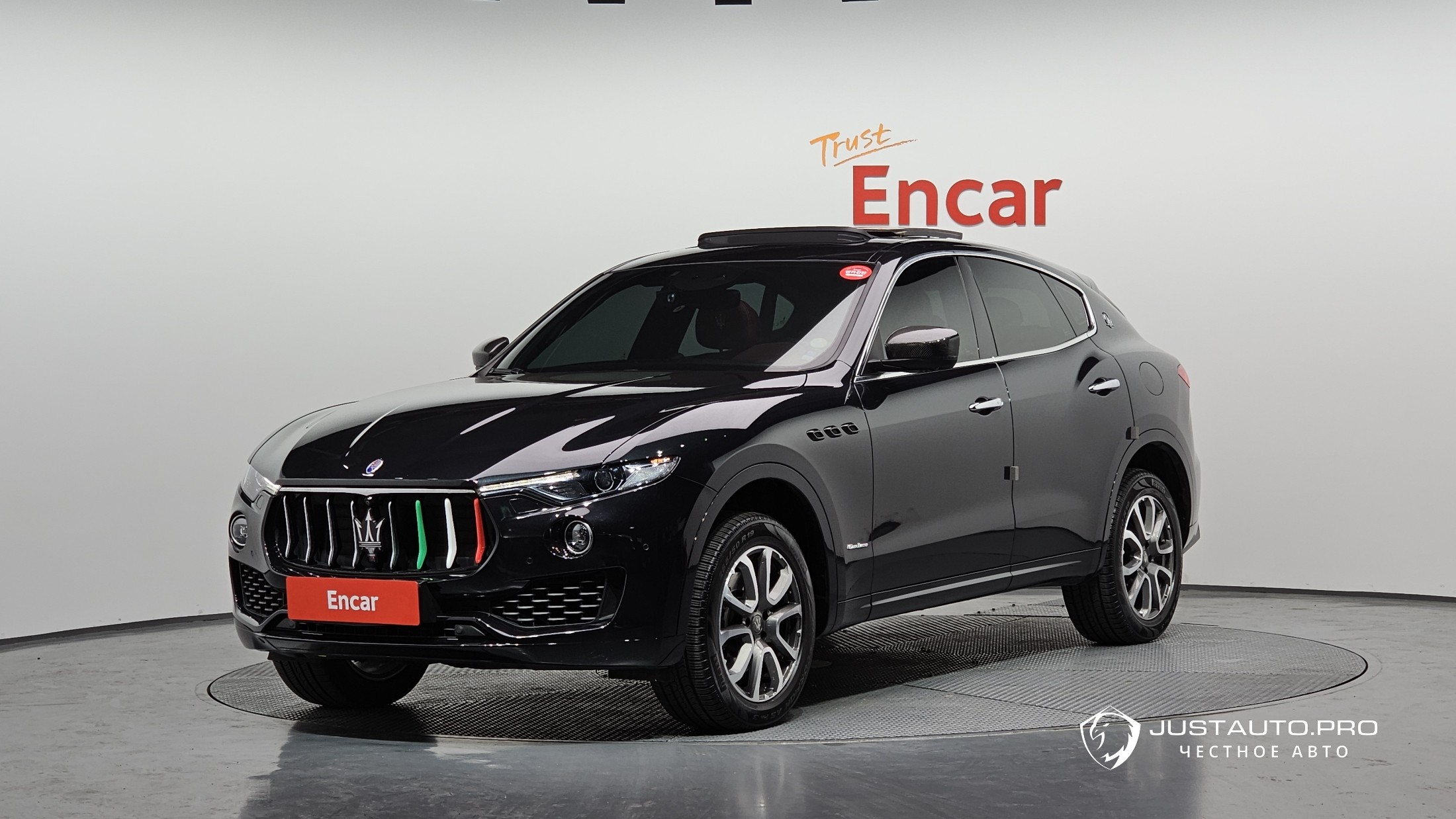 Автомобиль Maserati Levante