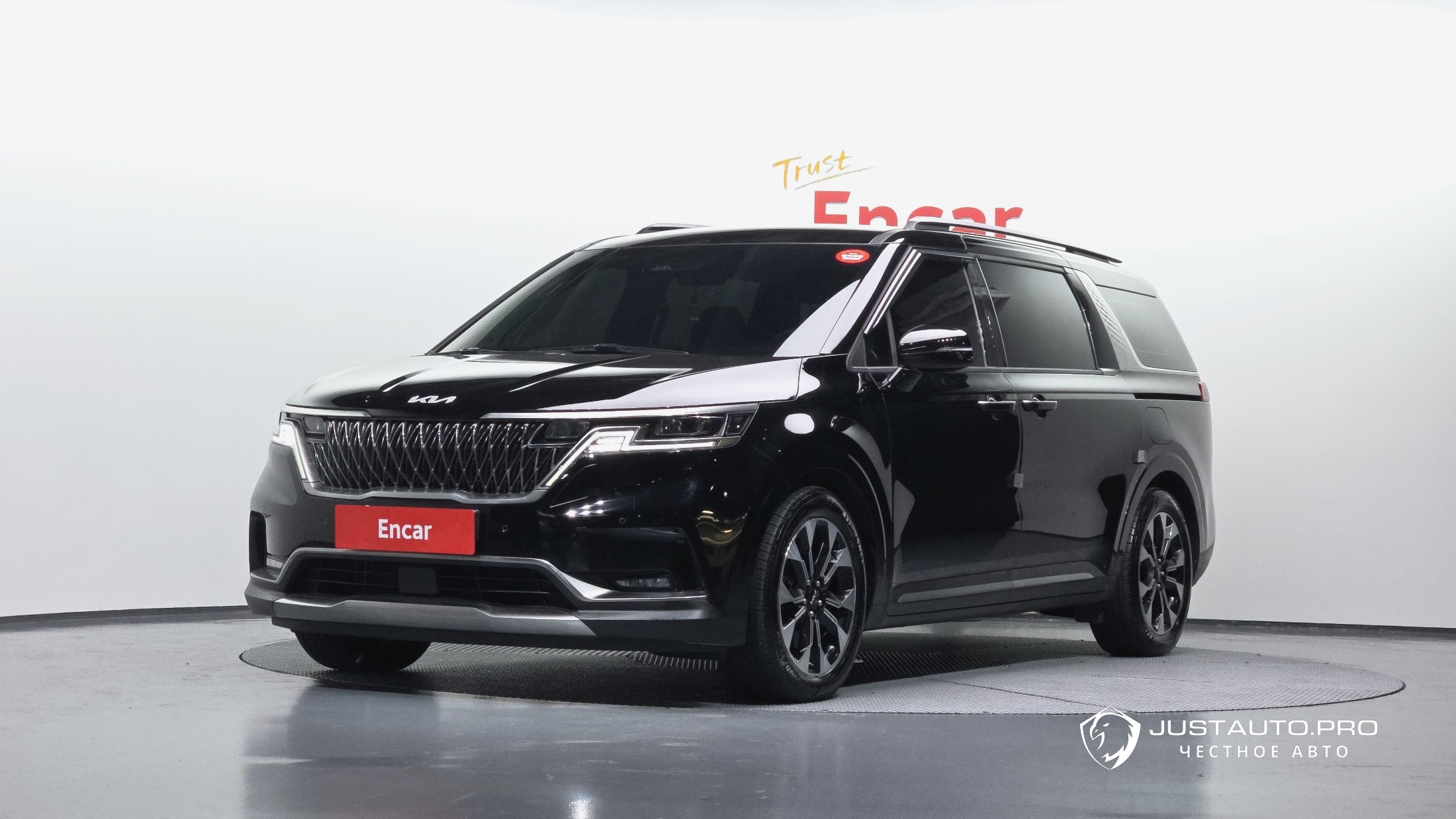 Автомобиль Kia Canival