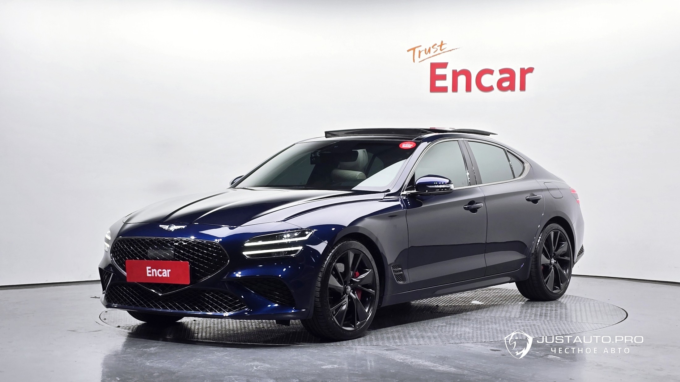 Автомобиль Genesis G70