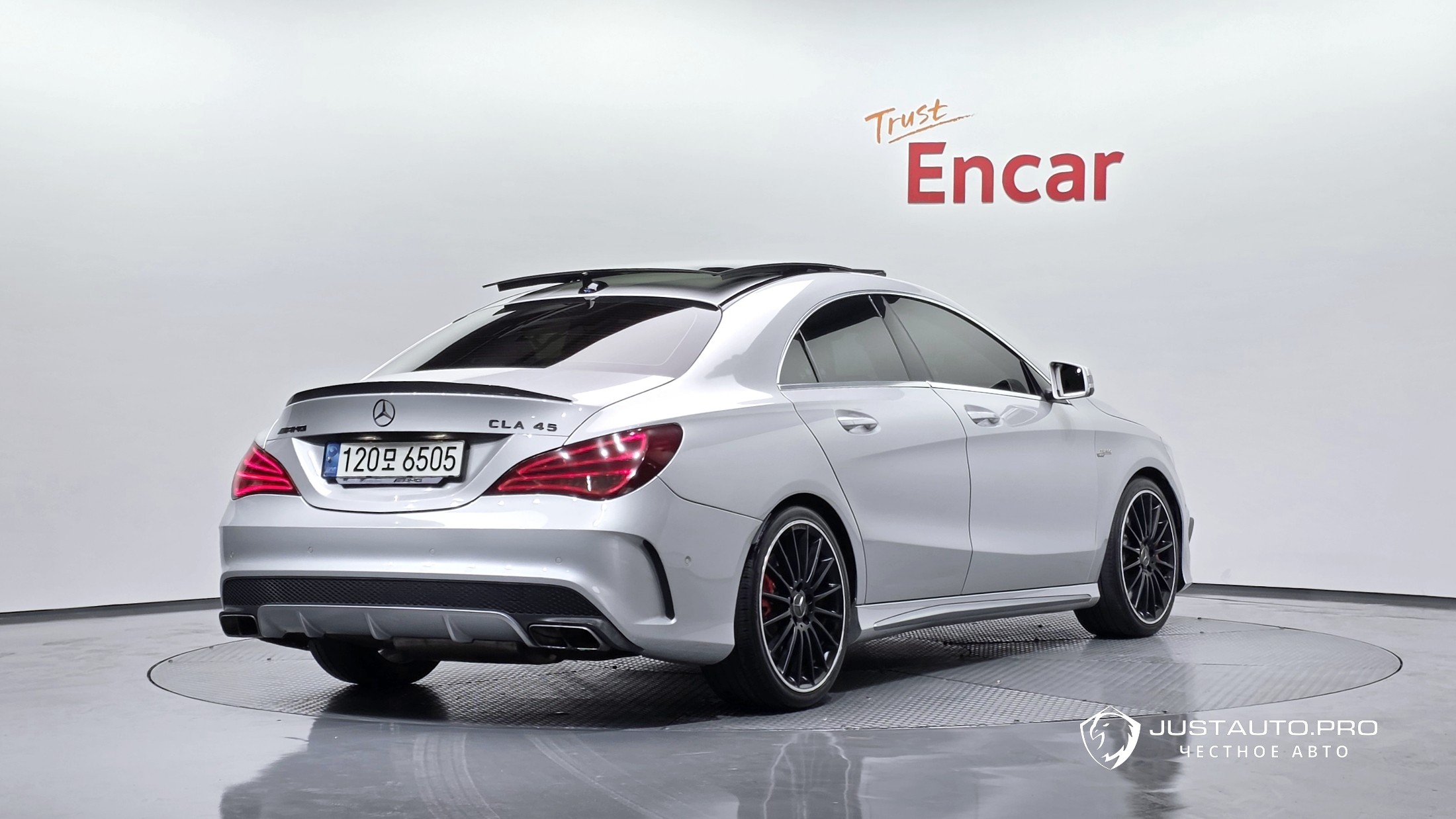 Автомобиль Mercedes-Benz CLA-Class