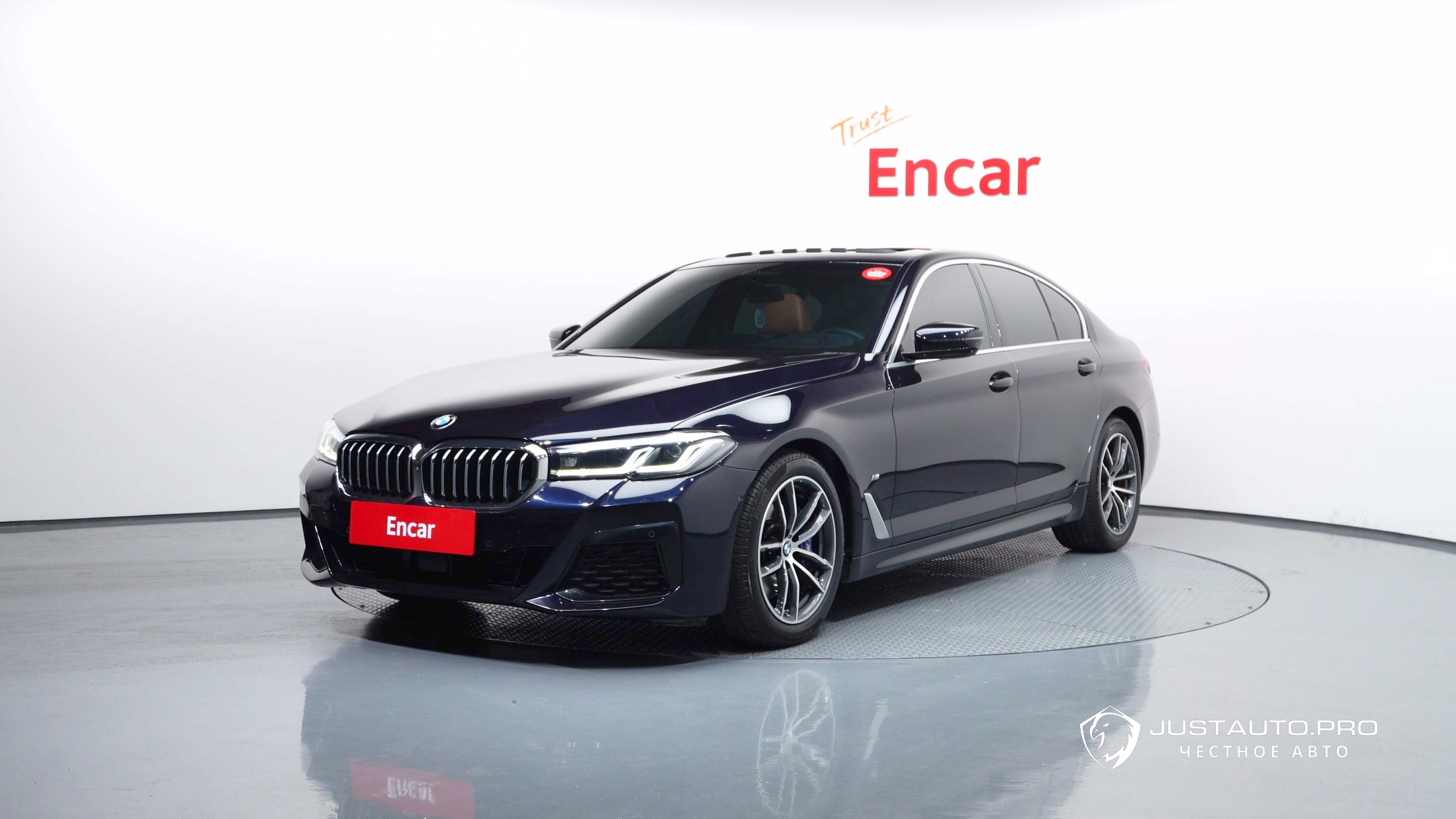 Автомобиль BMW 5-Series