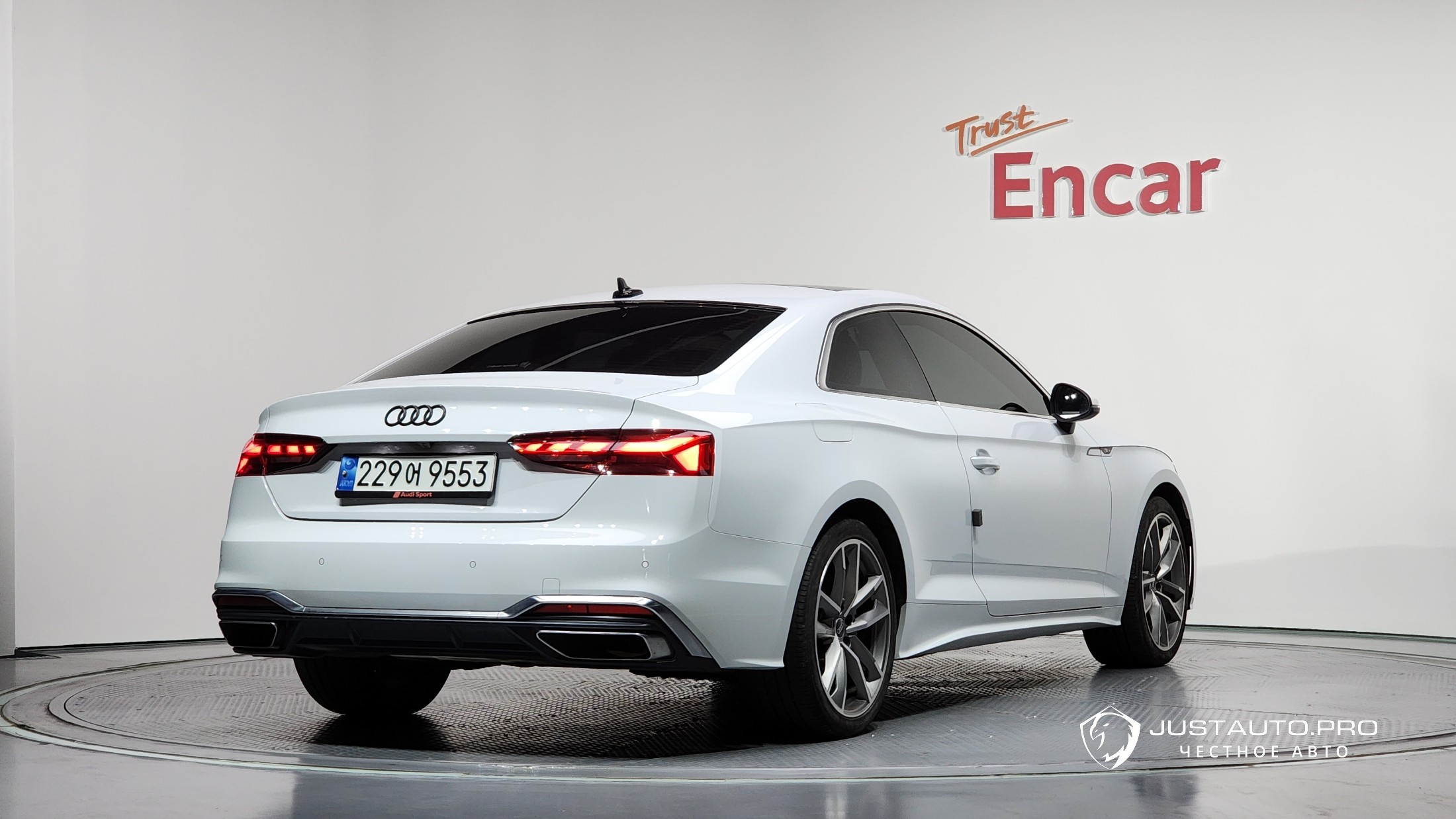 Автомобиль Audi A5