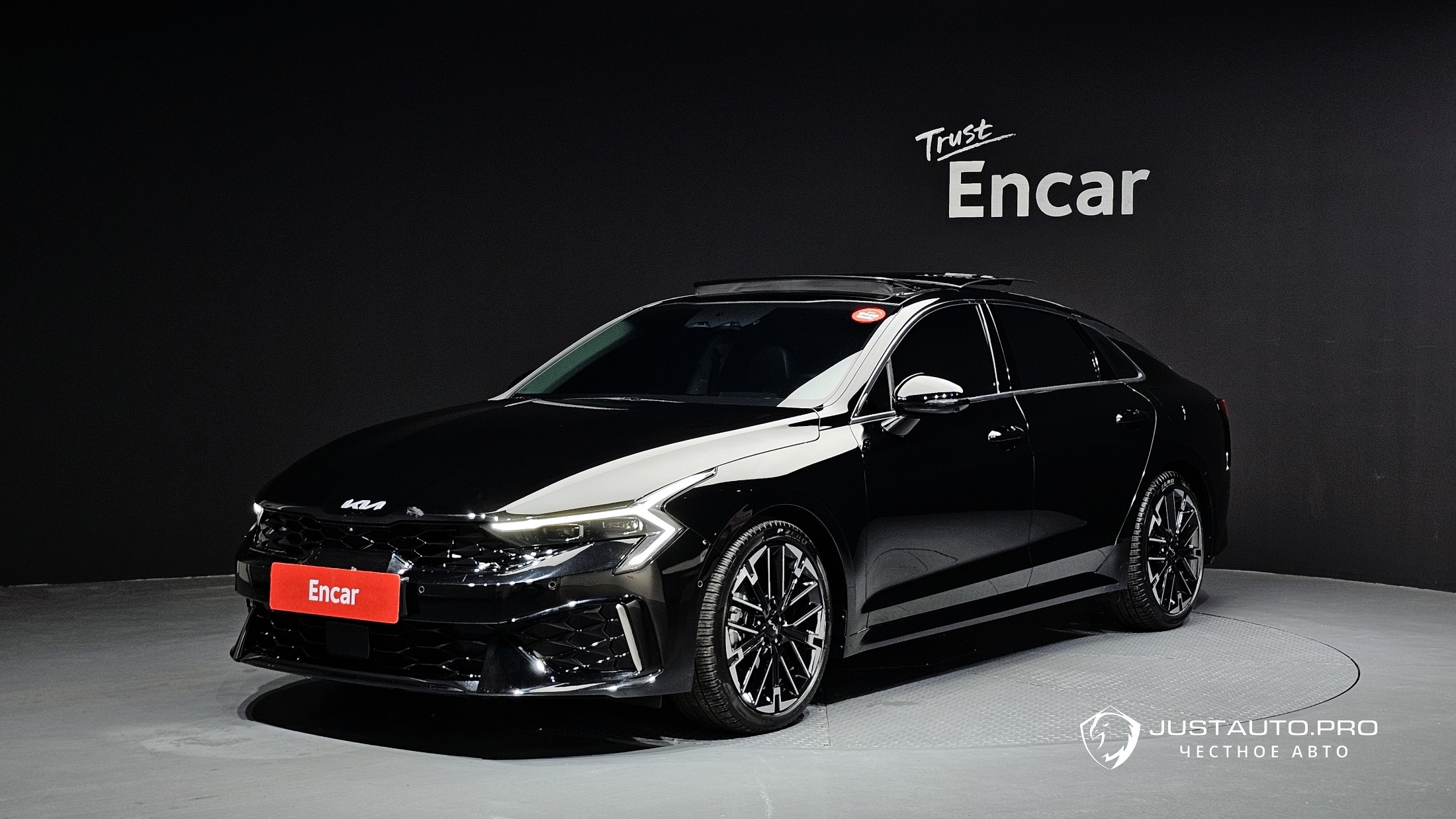 Автомобиль Kia K5