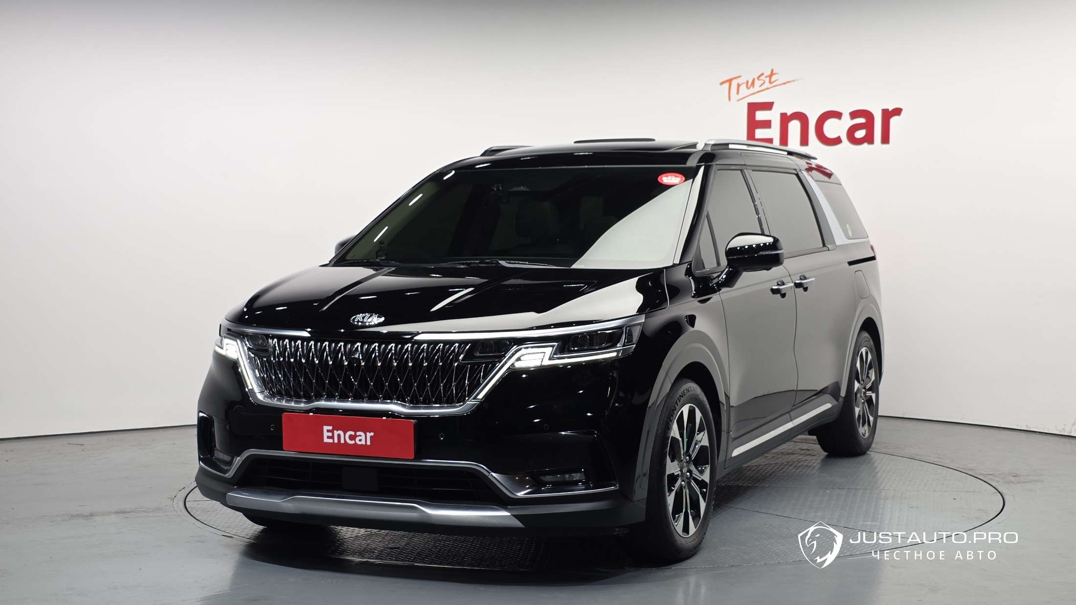 Автомобиль Kia Canival