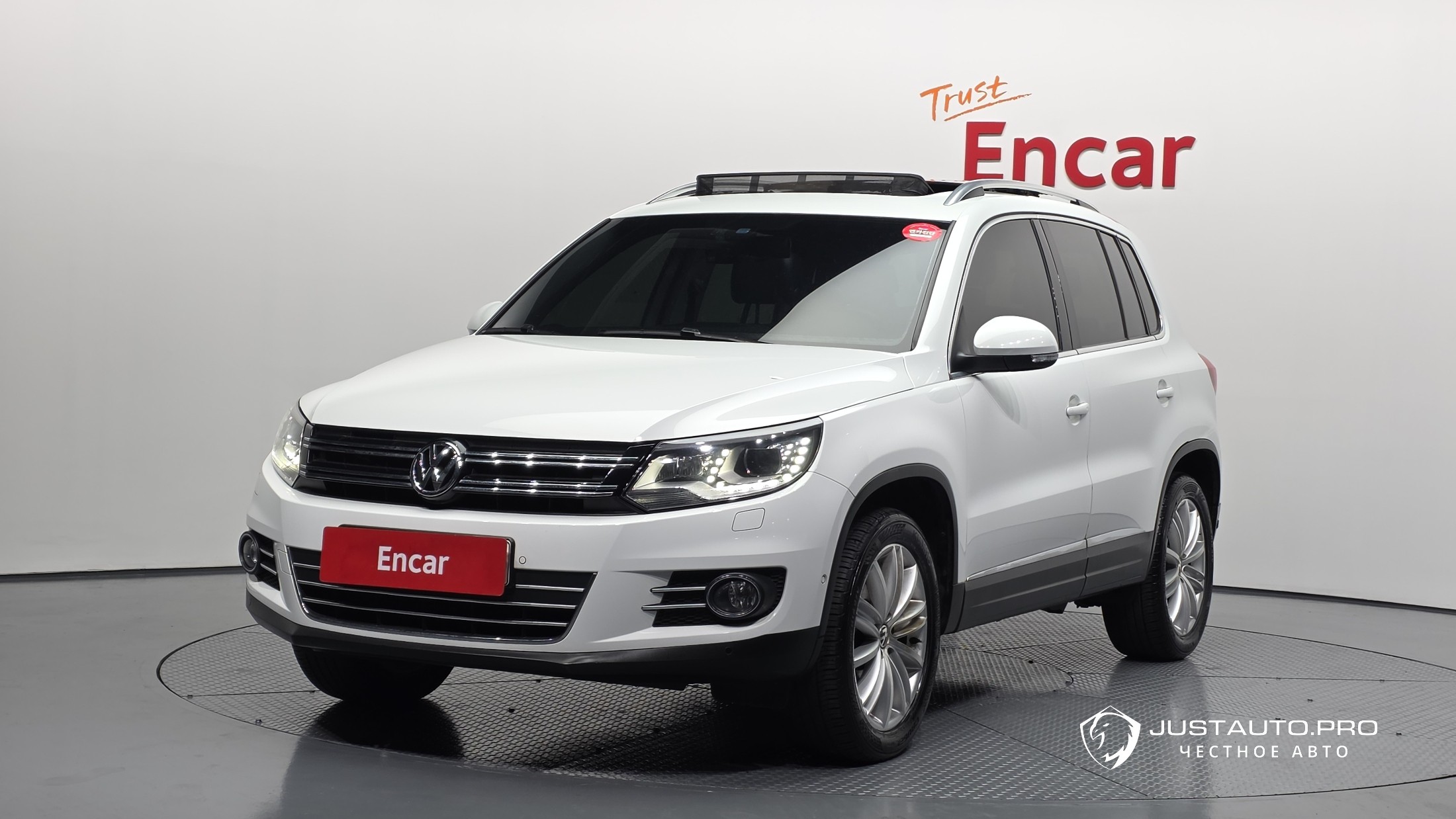 Автомобиль Volkswagen Tiguan