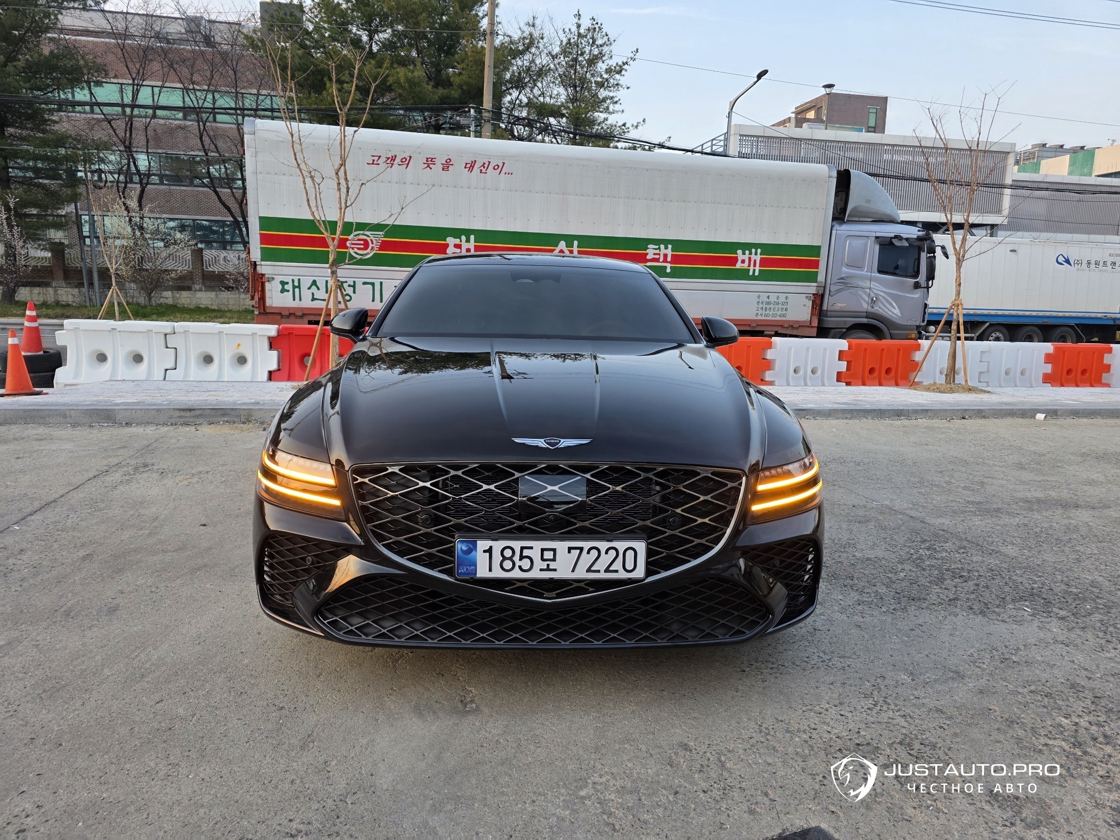 Автомобиль Genesis G80