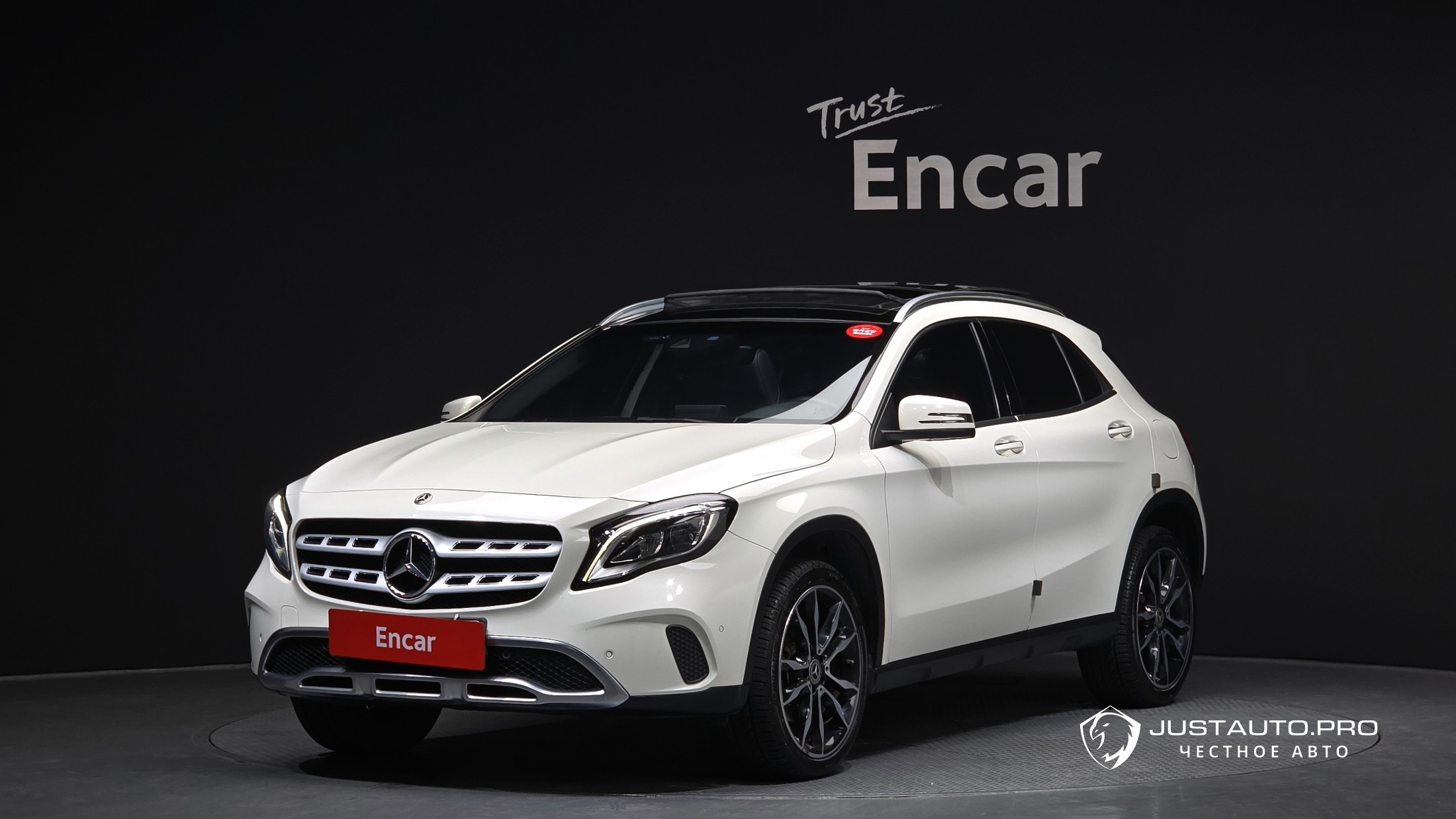Автомобиль Mercedes-Benz GLA-Class