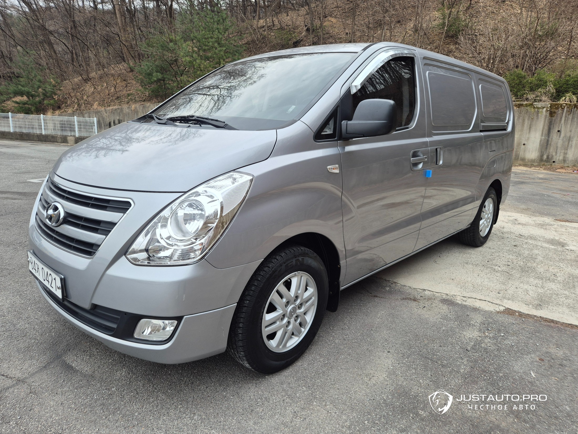 Автомобиль Hyundai Starex