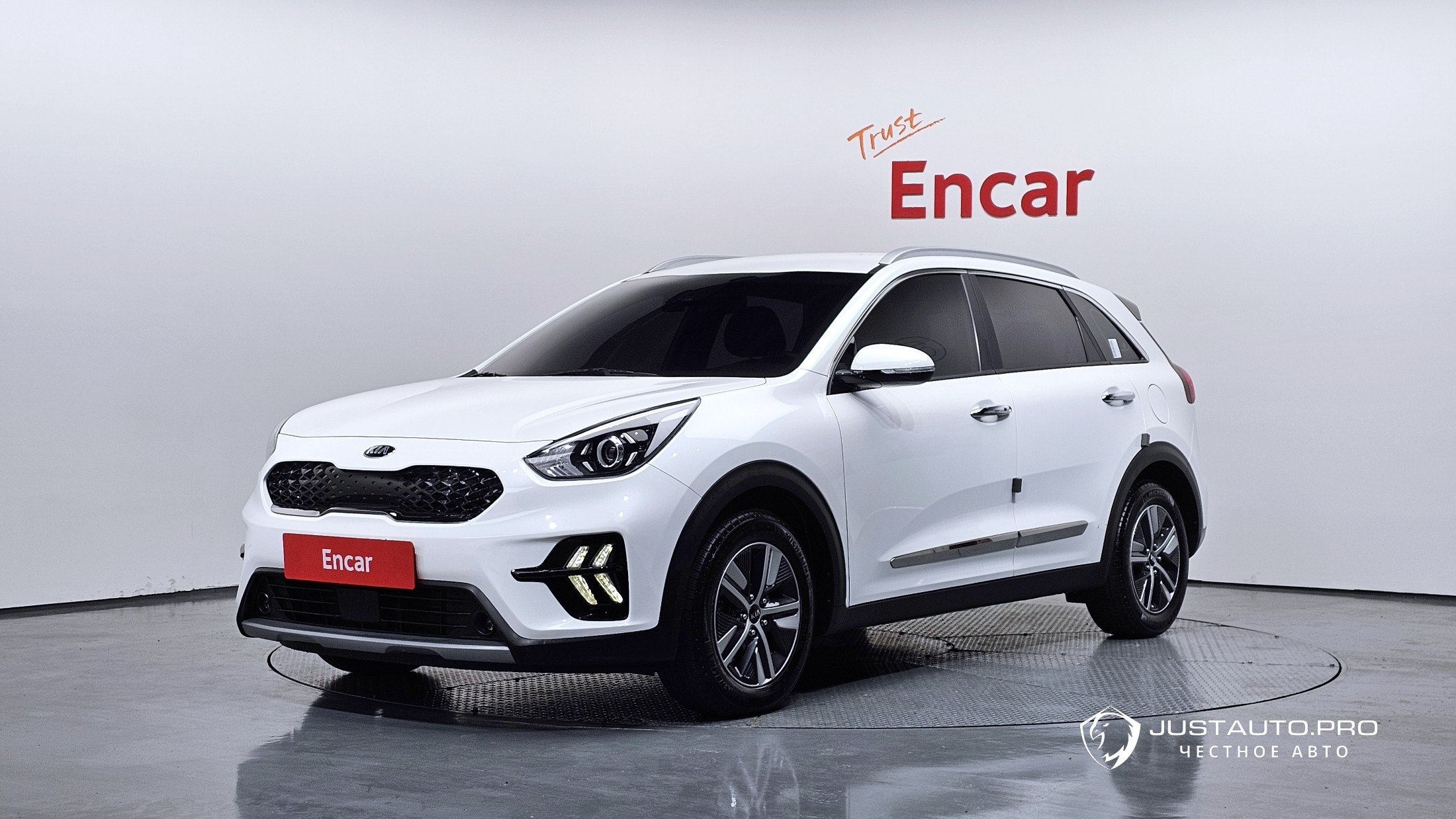 Автомобиль Kia Niro